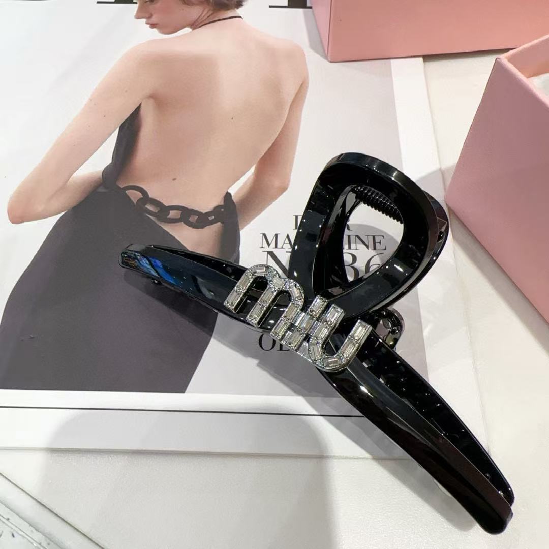 M1UM1U シンプルヘアクリップ【50％割引+送料無料】