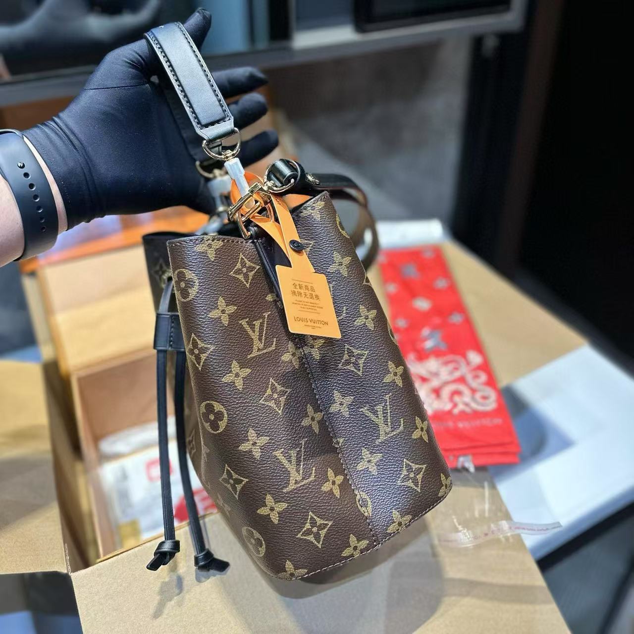 LVバケットバッグ【50％割引+送料無料】