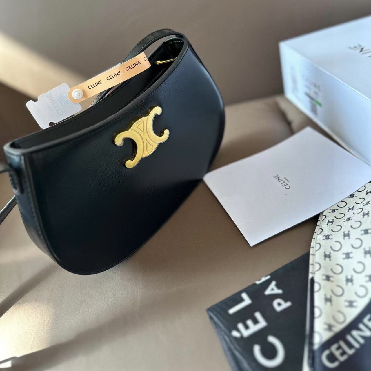 CEL1NE 凱旋門アンダーアームバッグ【50％割引+送料無料】