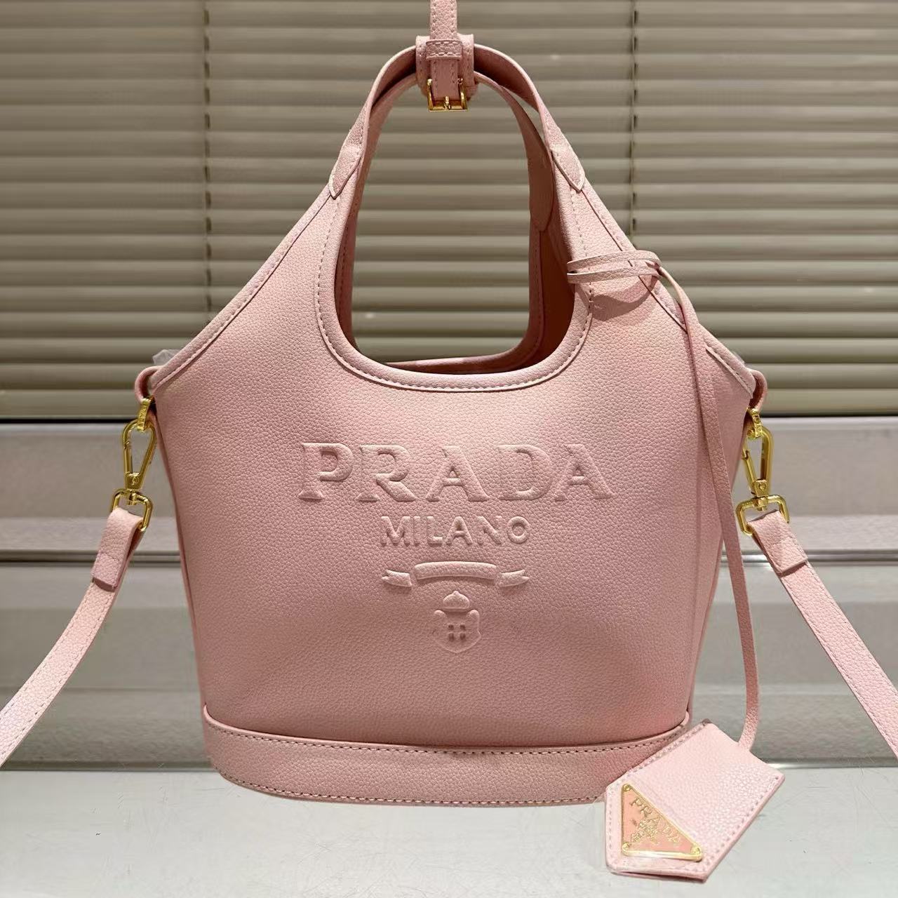 PR4DA 牛革ハンドバッグ【50％割引+送料無料】