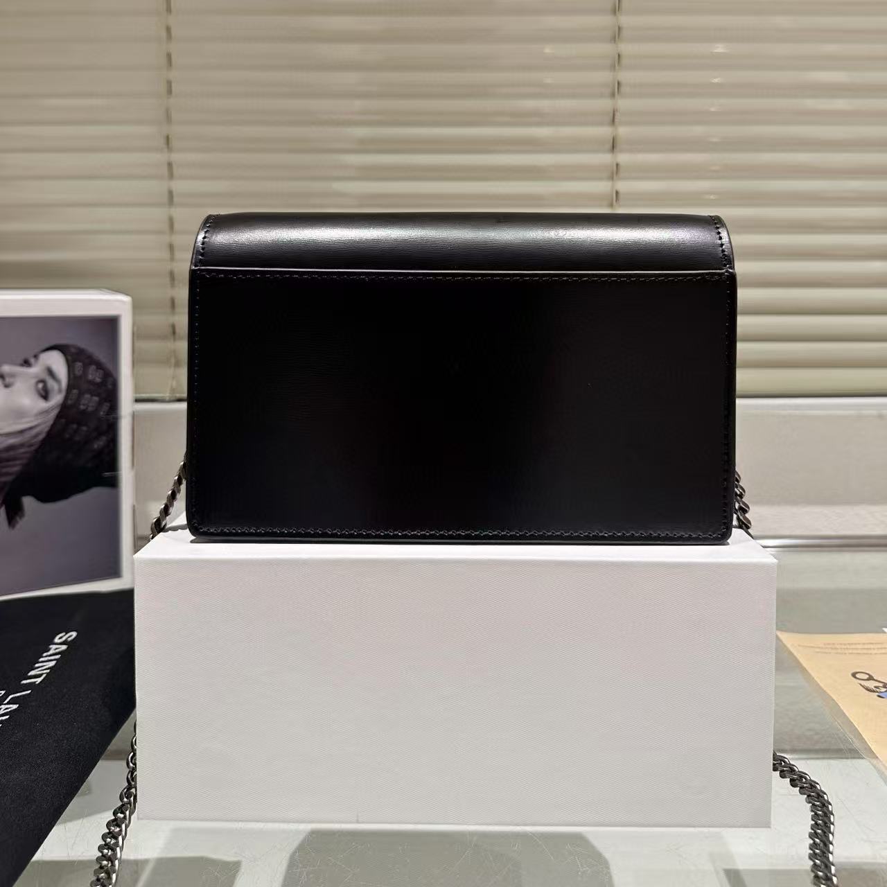 YSL チェーンショルダークロスボディバッグ【50％割引+送料無料】