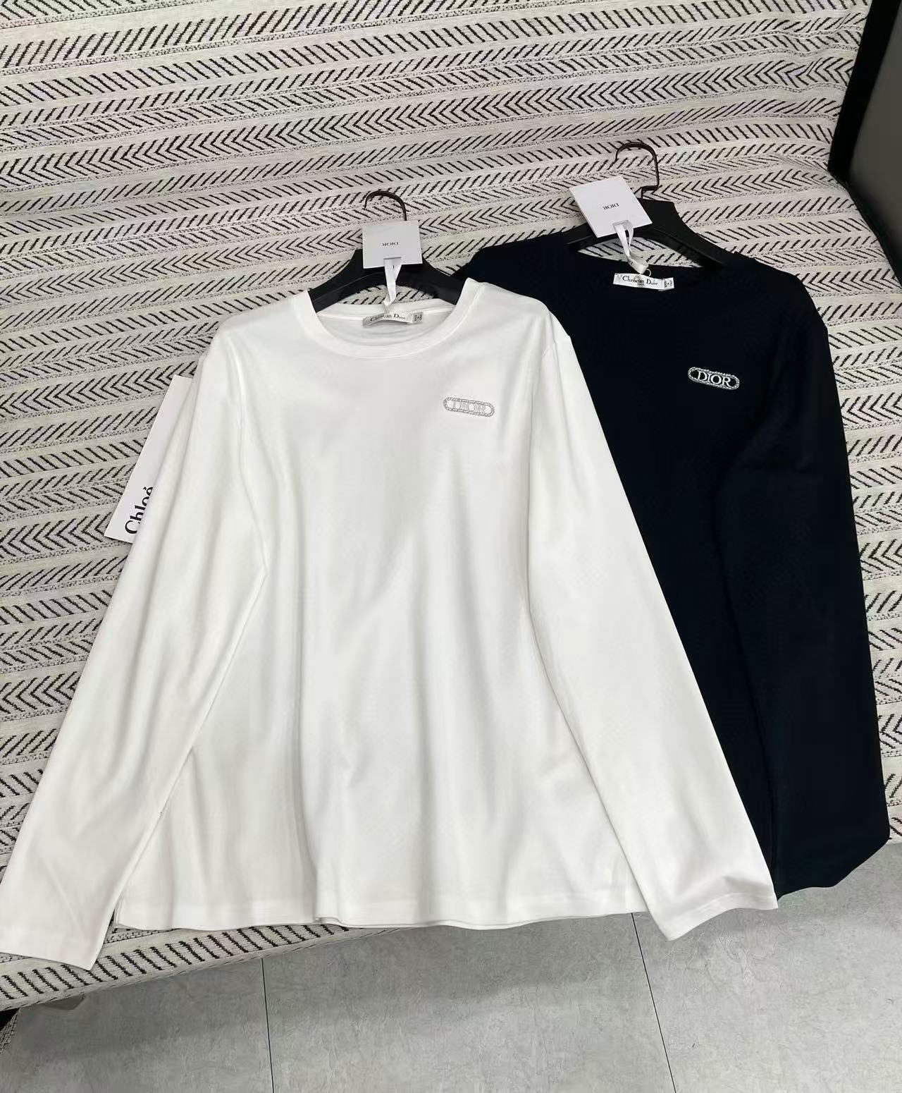 DI0R 刺繍文字入り ゆったり 長袖 Tシャツ【50％割引+送料無料】