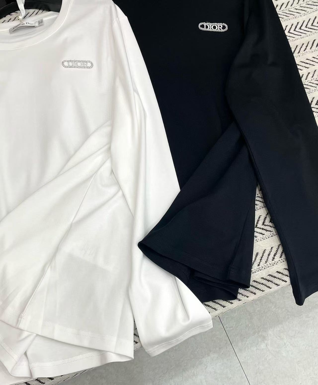 DI0R 刺繍文字入り ゆったり 長袖 Tシャツ【50％割引+送料無料】