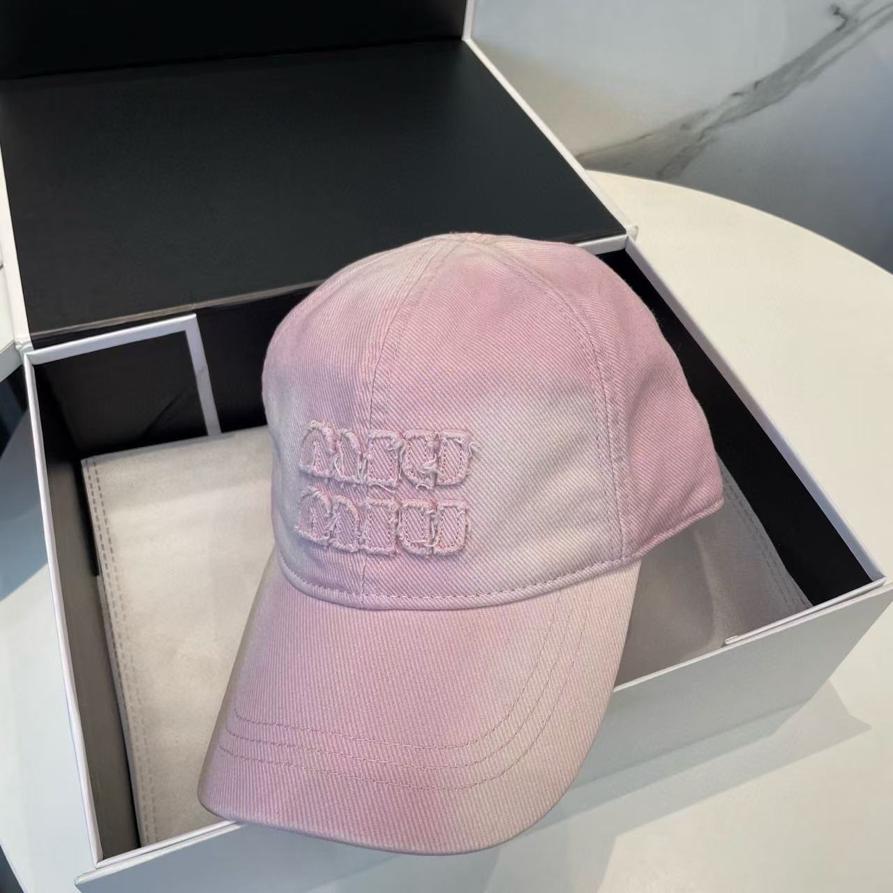 M1UM1U グラデーション ベースボールキャップ【50％割引+送料無料】