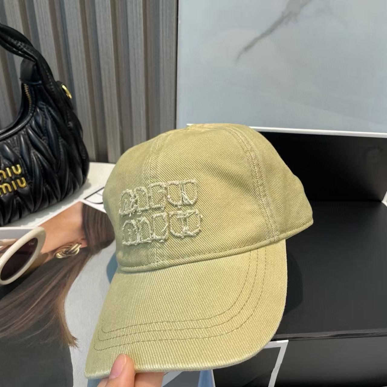 M1UM1U グラデーション ベースボールキャップ【50％割引+送料無料】