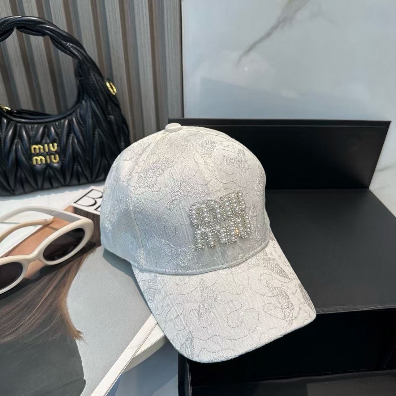 M1UM1U パールレース ベースボールキャップ【50％割引+送料無料】