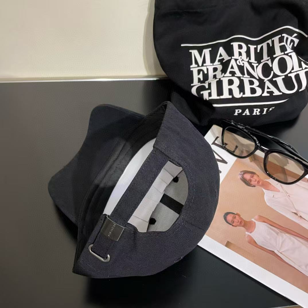 BALENC1AG 刺繍入り文字入りベースボールキャップ【50％割引+送料無料】