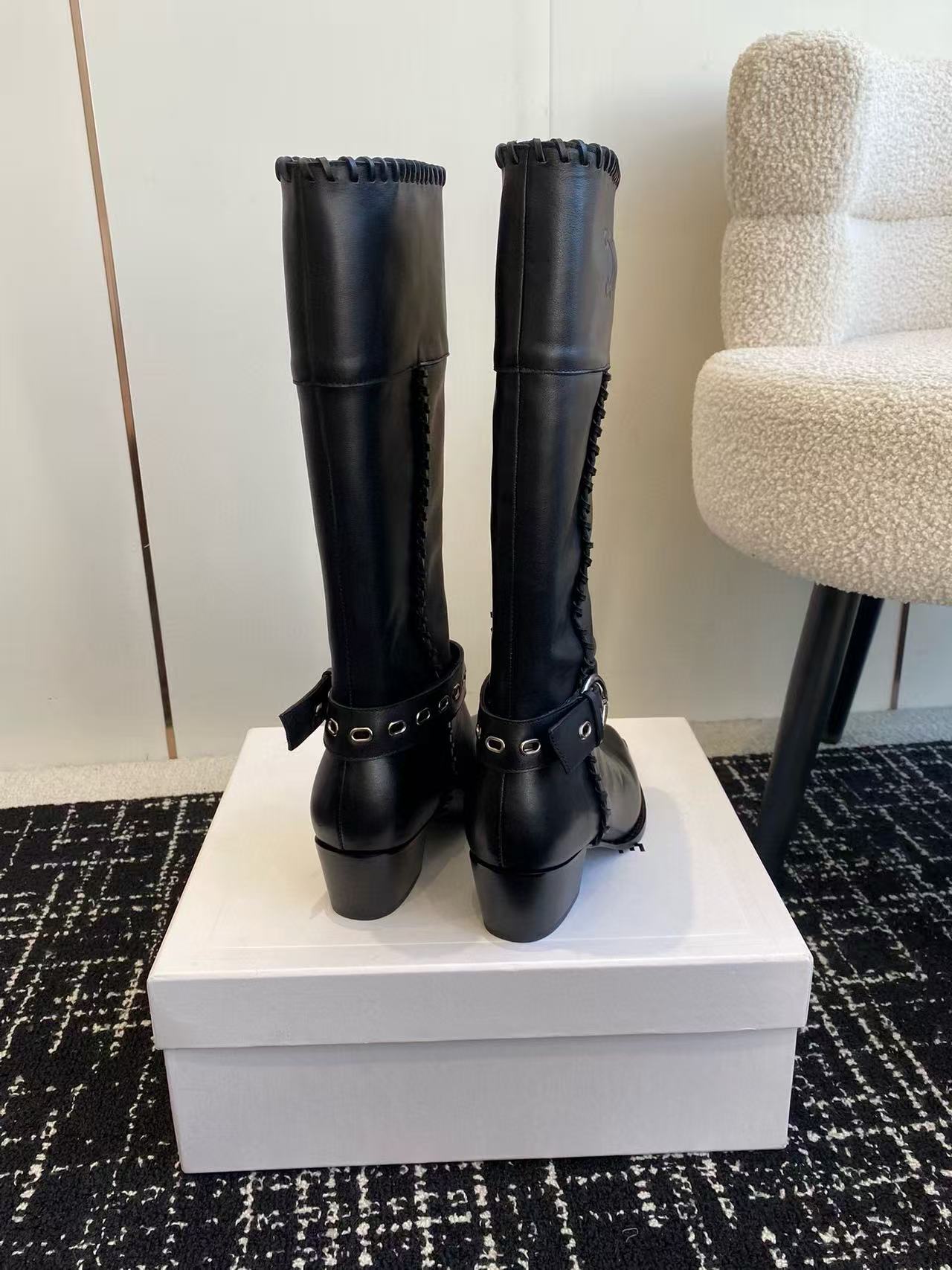 CEL1NEの高品質ポインテッドトゥナイトブーツ【50％割引+送料無料】