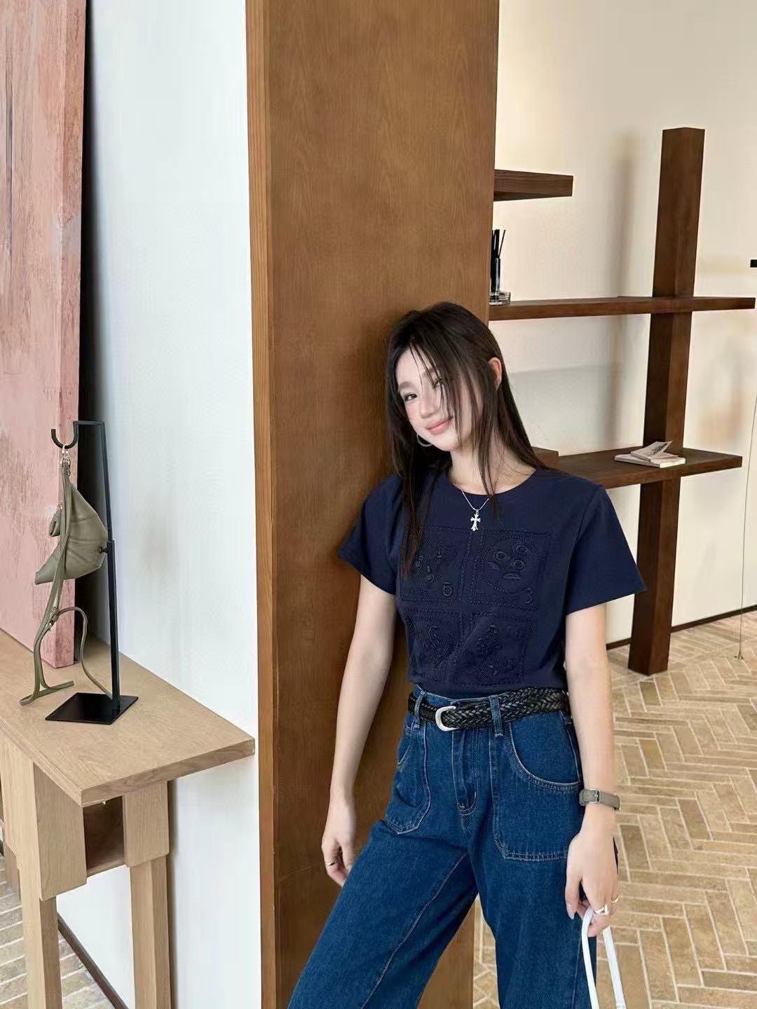 CHANE1 刺繍ロゴTシャツ【50％割引+送料無料】