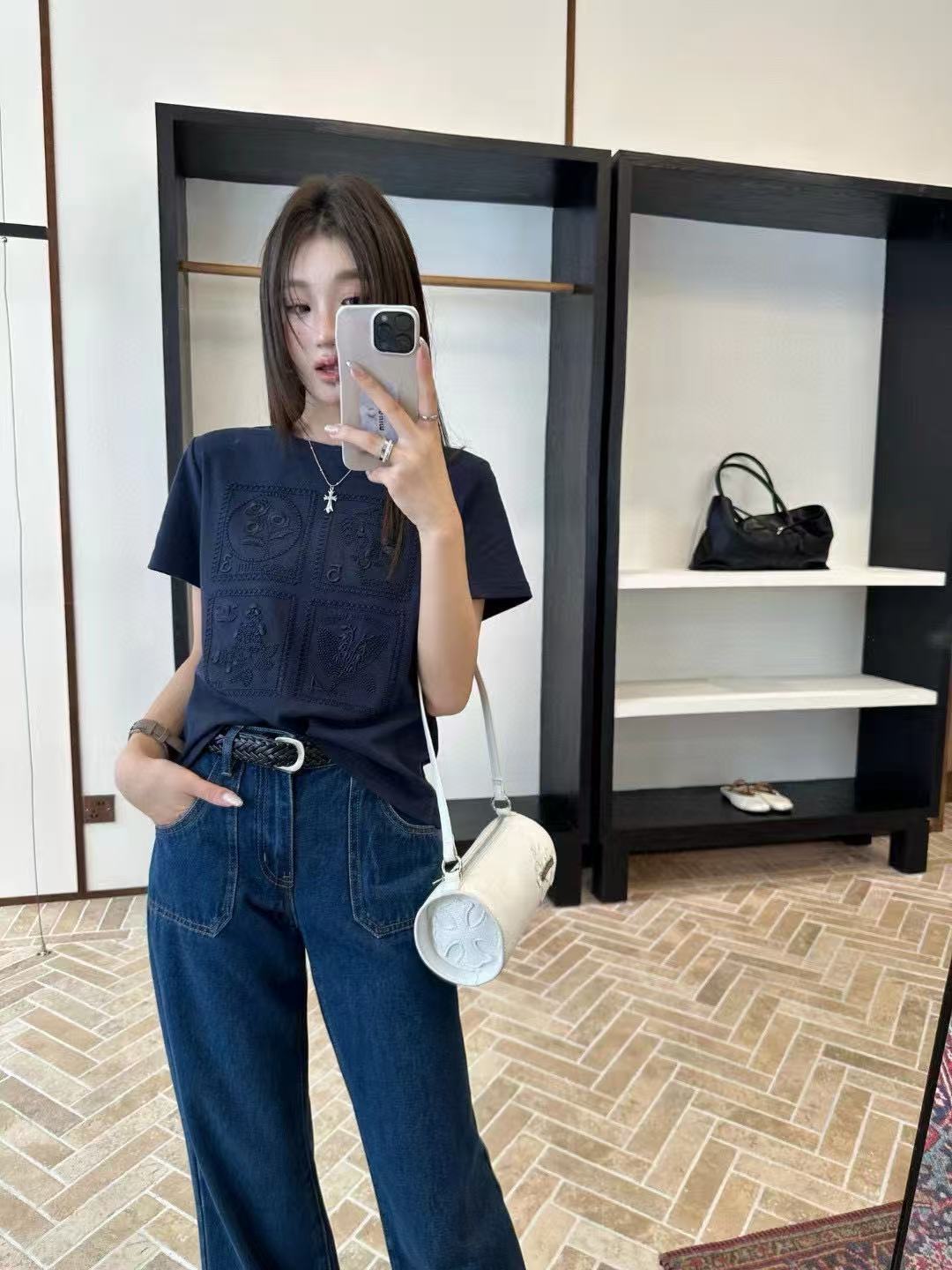 CHANE1 刺繍ロゴTシャツ【50％割引+送料無料】