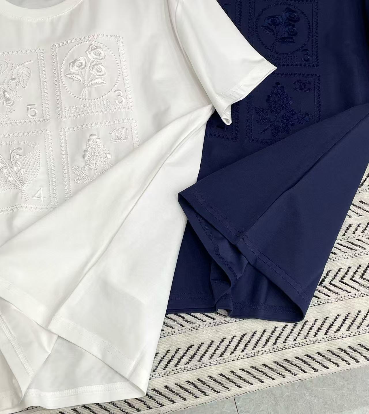 CHANE1 刺繍ロゴTシャツ【50％割引+送料無料】