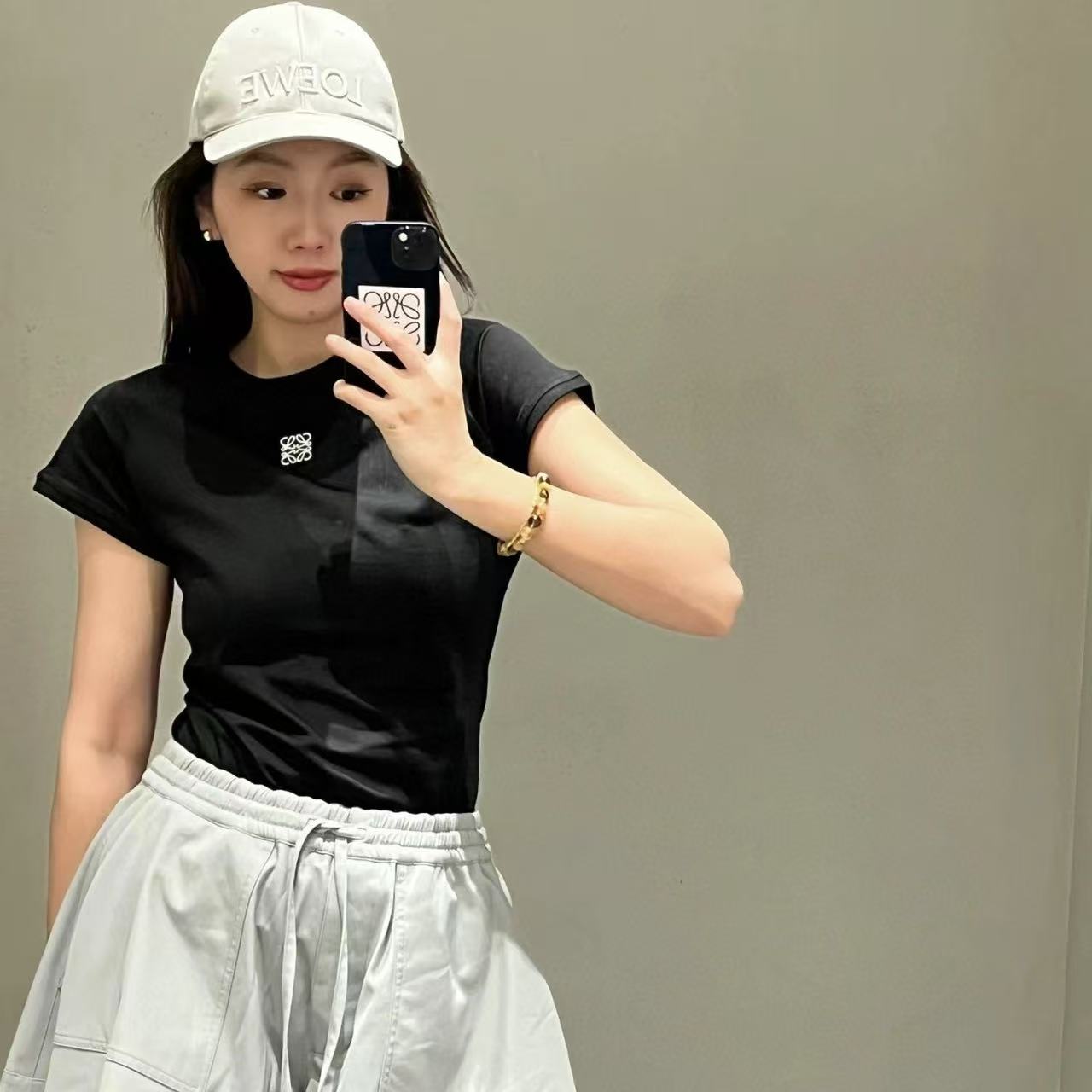 L0WEW シンプル刺繍ロゴTシャツ【50%割引+送料無料】