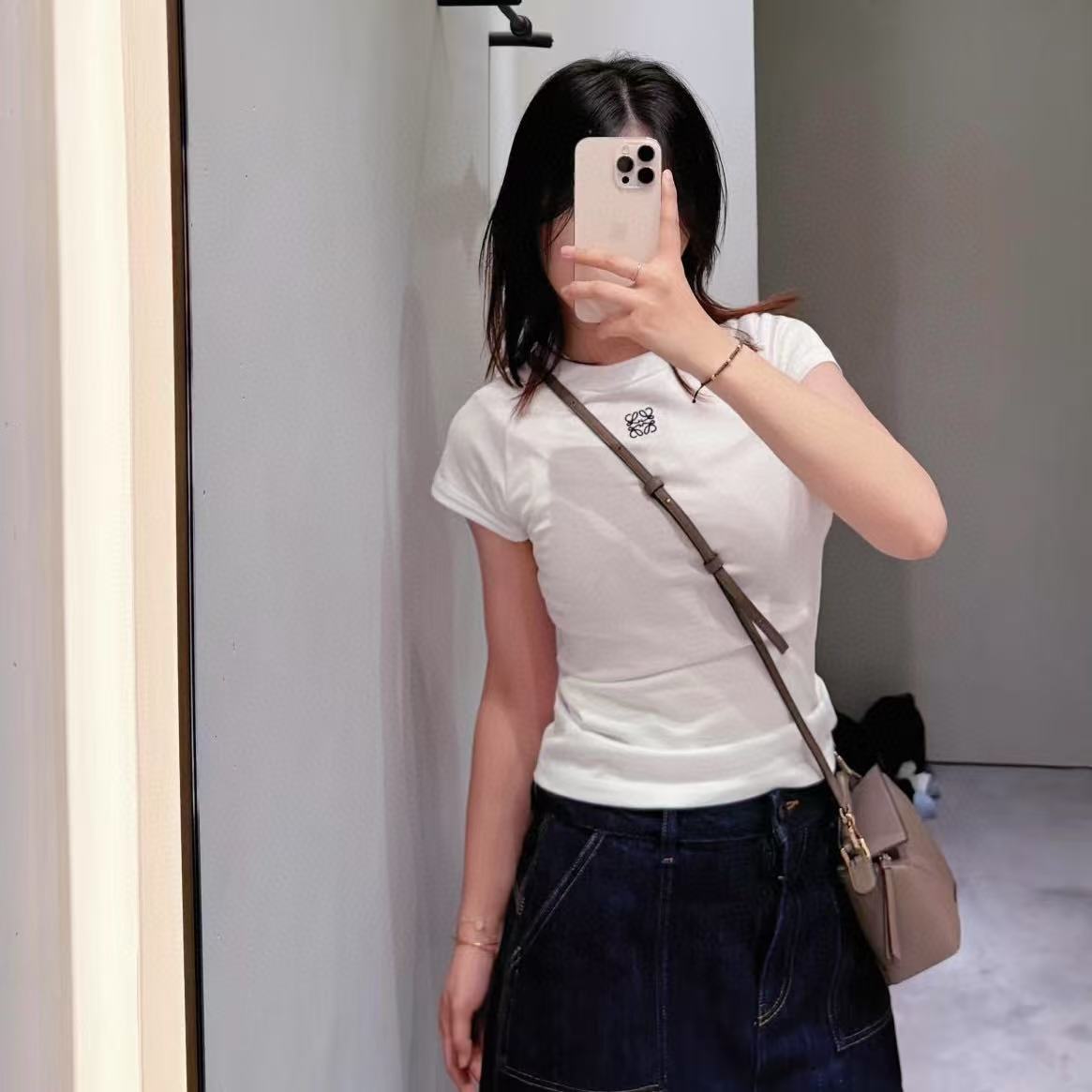 L0WEW シンプル刺繍ロゴTシャツ【50%割引+送料無料】