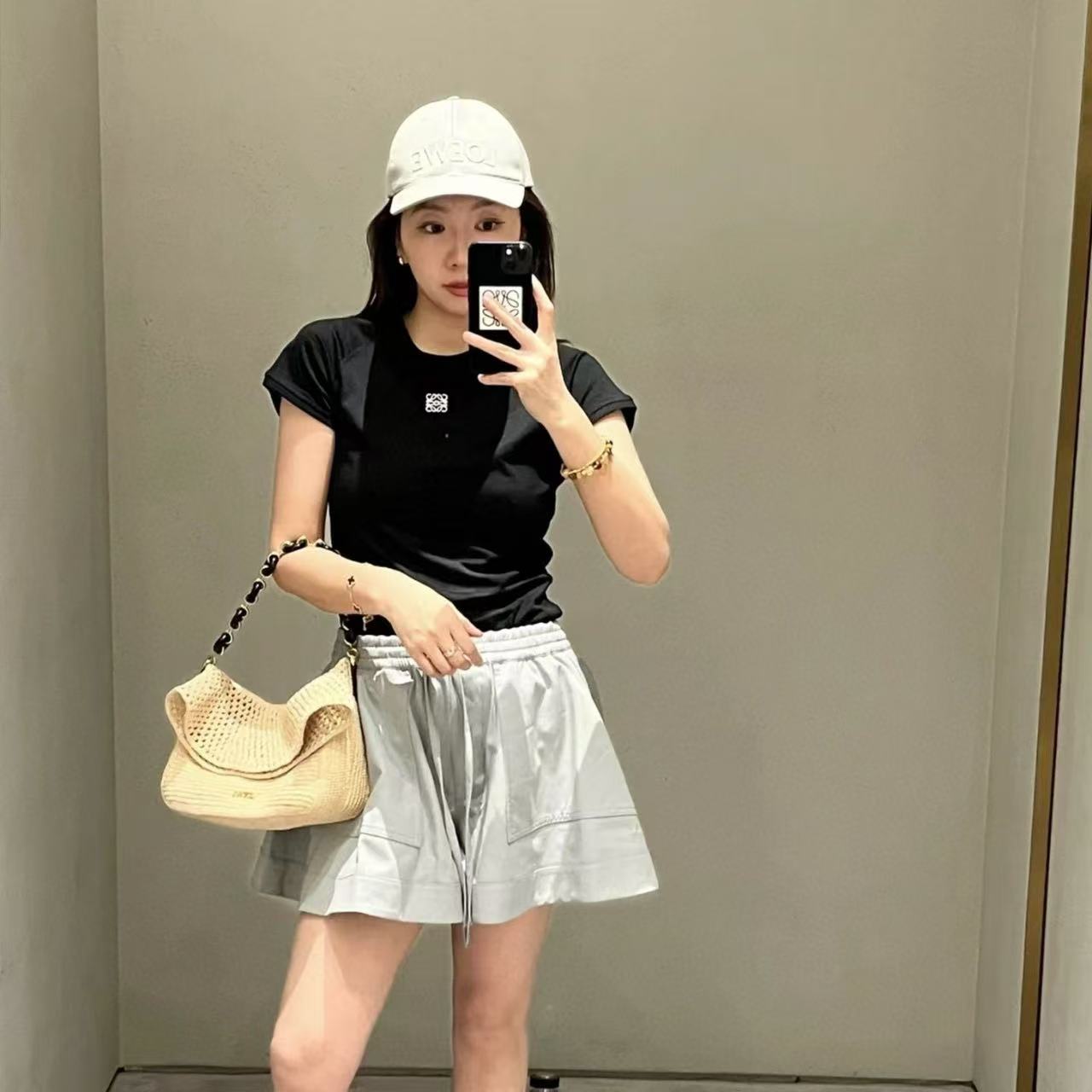 L0WEW シンプル刺繍ロゴTシャツ【50%割引+送料無料】