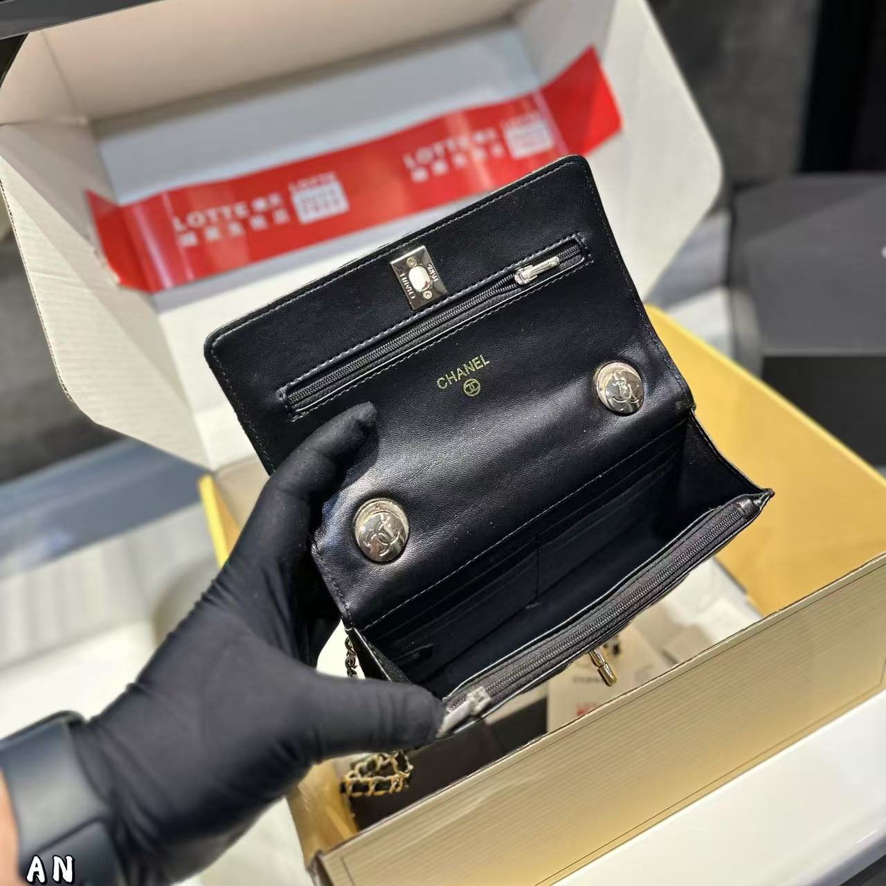 CHANE1 ダイヤモンドバックルハンドバッグ【50％割引+送料無料】