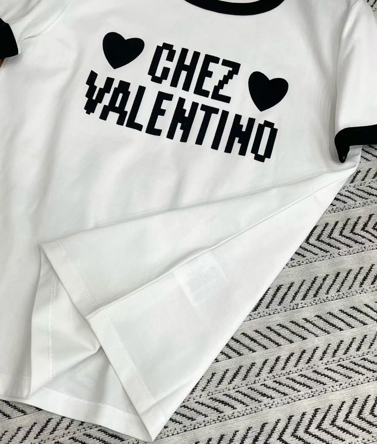 VALENT1NO ハートレターTシャツ【50％割引+送料無料】