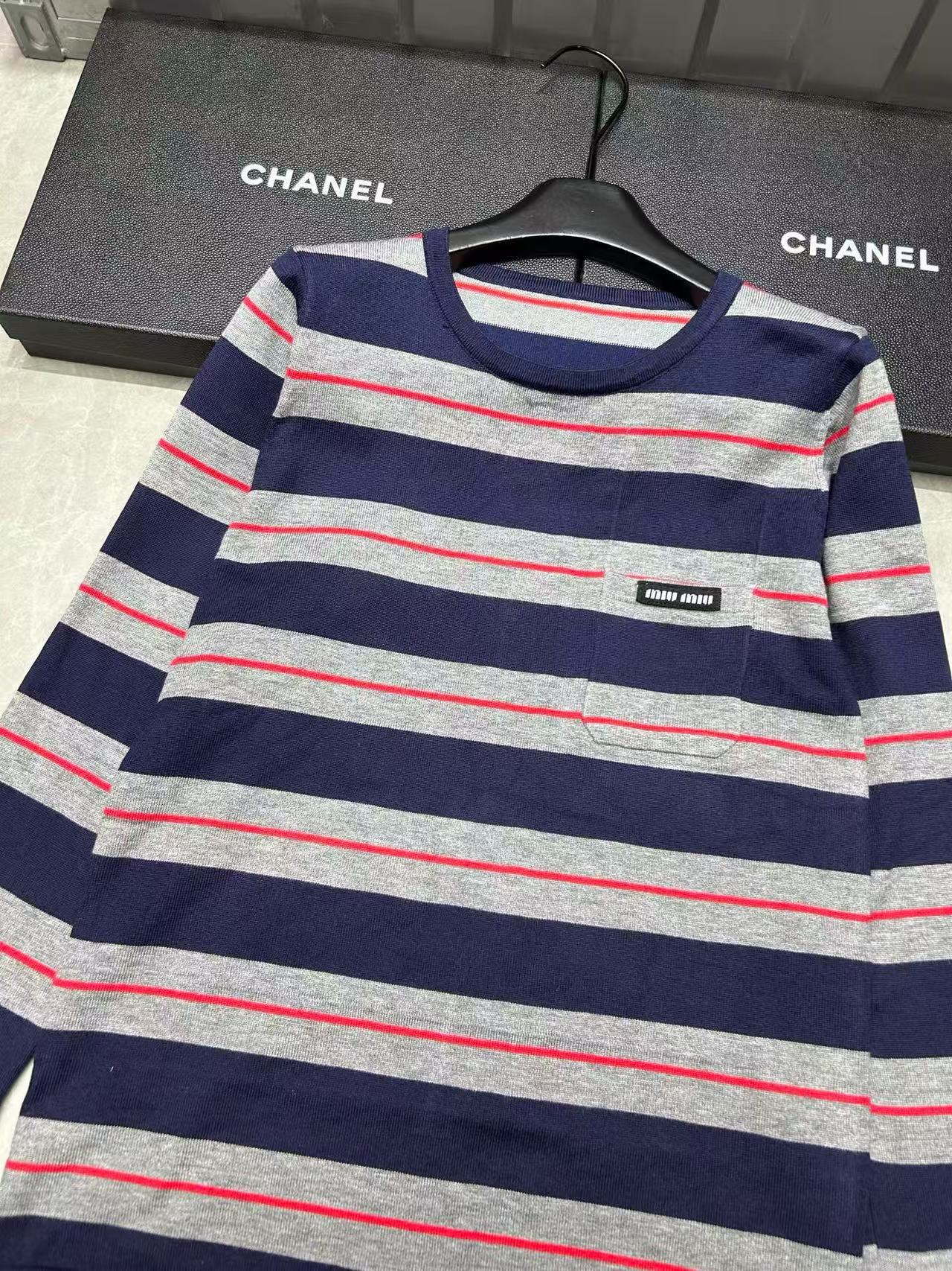 M1UM1U ブルーストライプ 長袖Tシャツ【50％割引+送料無料】