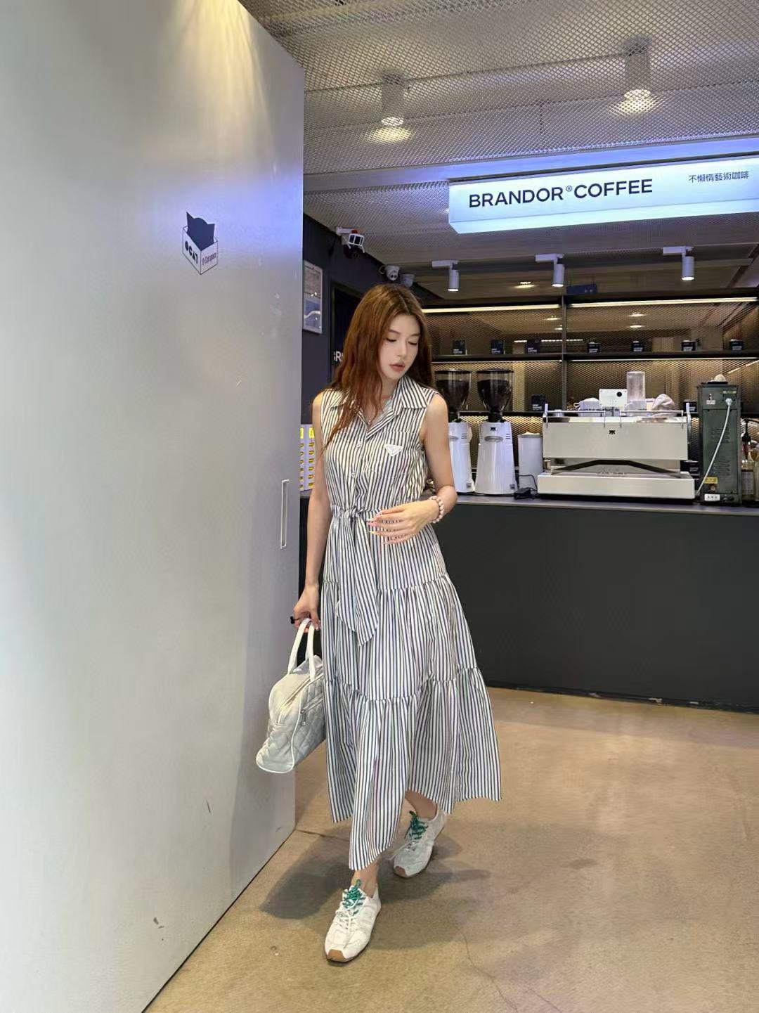 PR4DA ストライプ トライアングル ロゴ ノースリーブ ドレス【50％割引+送料無料】