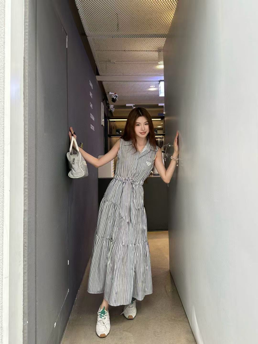 PR4DA ストライプ トライアングル ロゴ ノースリーブ ドレス【50％割引+送料無料】