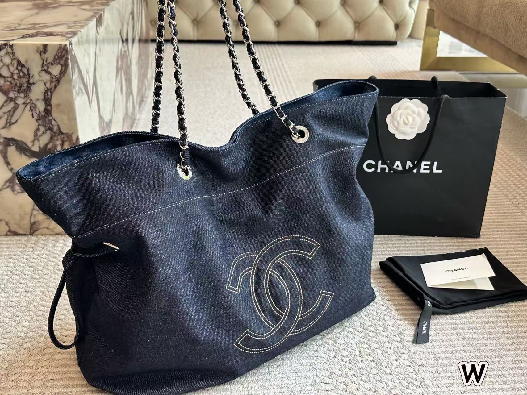 CHANE1 ダブルCデニムチェーンビーチバッグ【50％割引+送料無料】