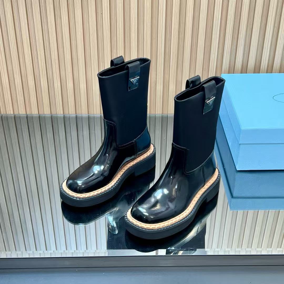 PR4DAの高品質トライアングルロゴマーチンブーツ【50％割引+送料無料】