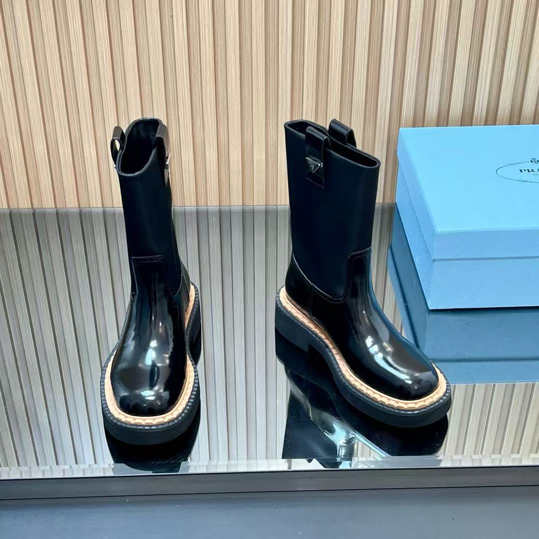 PR4DAの高品質トライアングルロゴマーチンブーツ【50％割引+送料無料】