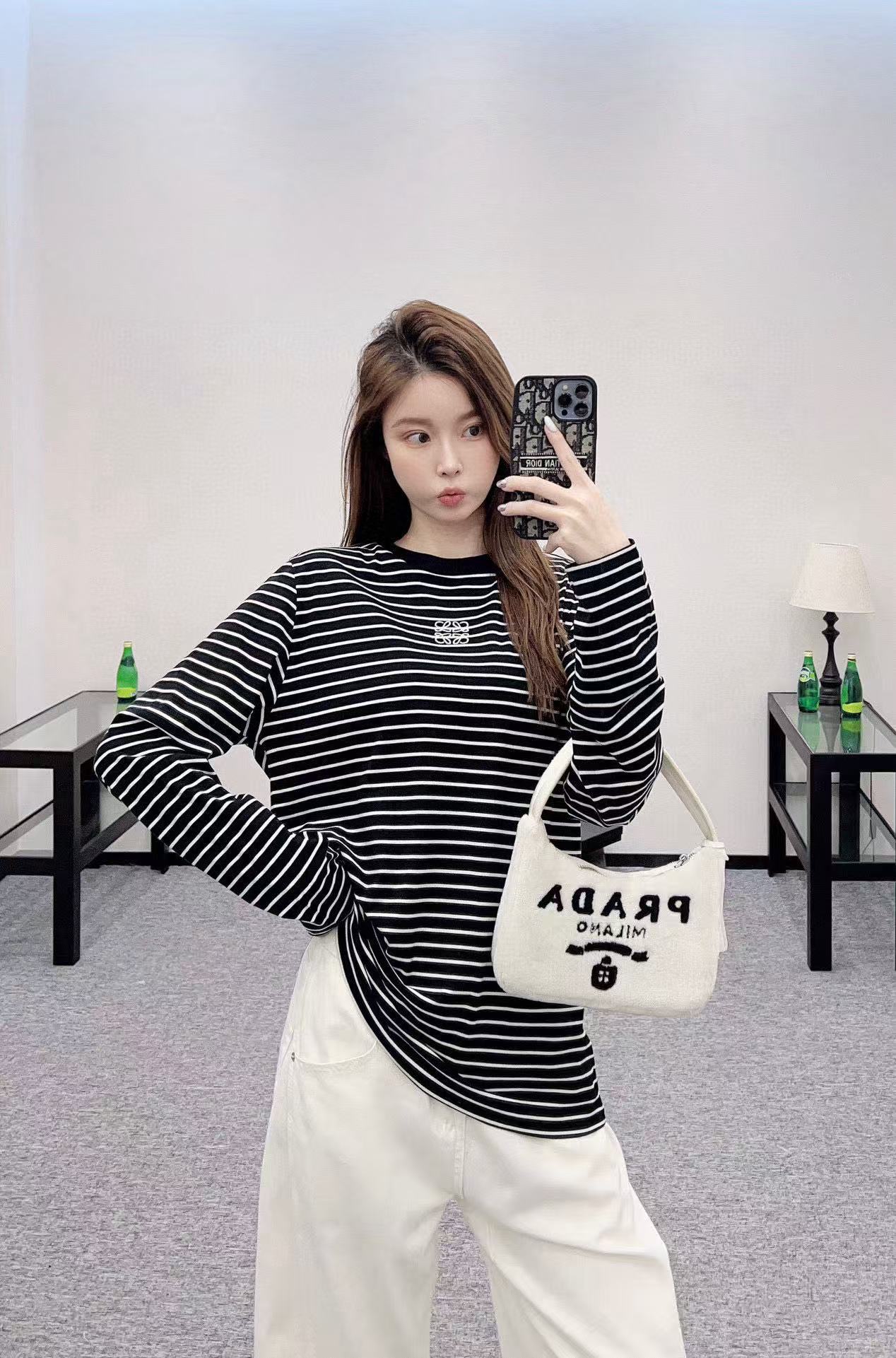 L0WEW 刺繍ロゴストライプ長袖Tシャツ【50％割引+送料無料】