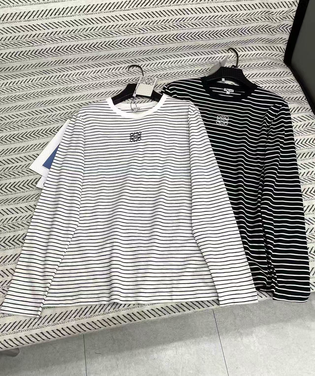 L0WEW 刺繍ロゴストライプ長袖Tシャツ【50％割引+送料無料】