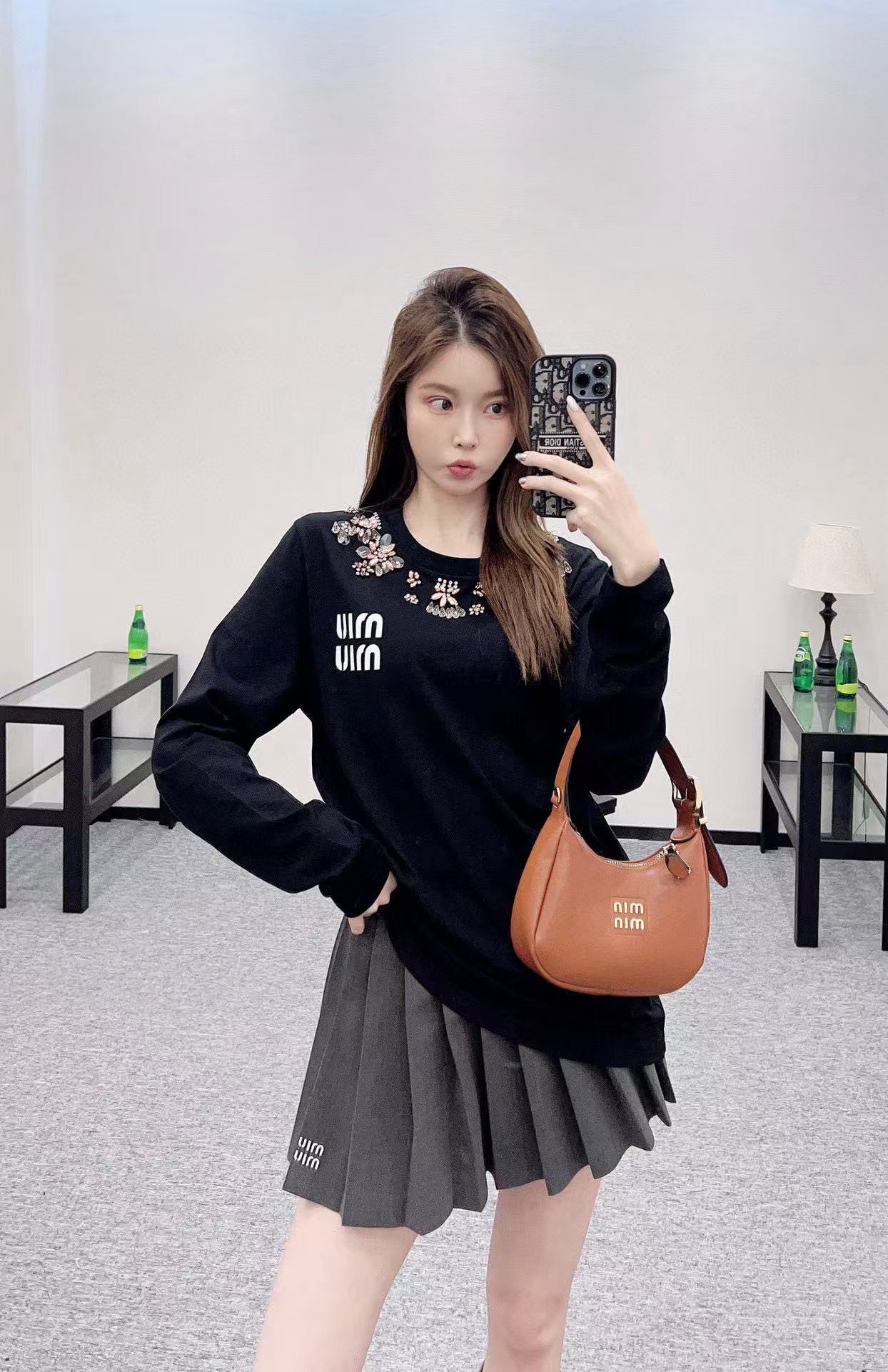 M1UM1U ビーズフラワーレター ロングスリーブTシャツ【50%割引+送料無料】