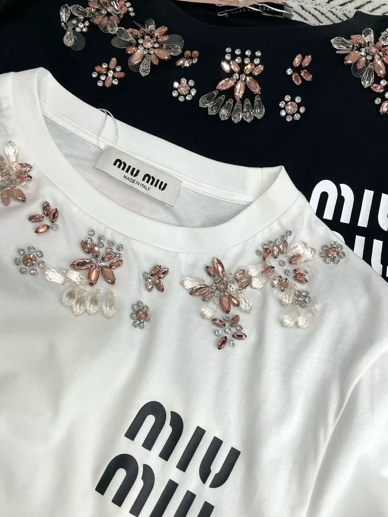 M1UM1U ビーズフラワーレター ロングスリーブTシャツ【50%割引+送料無料】