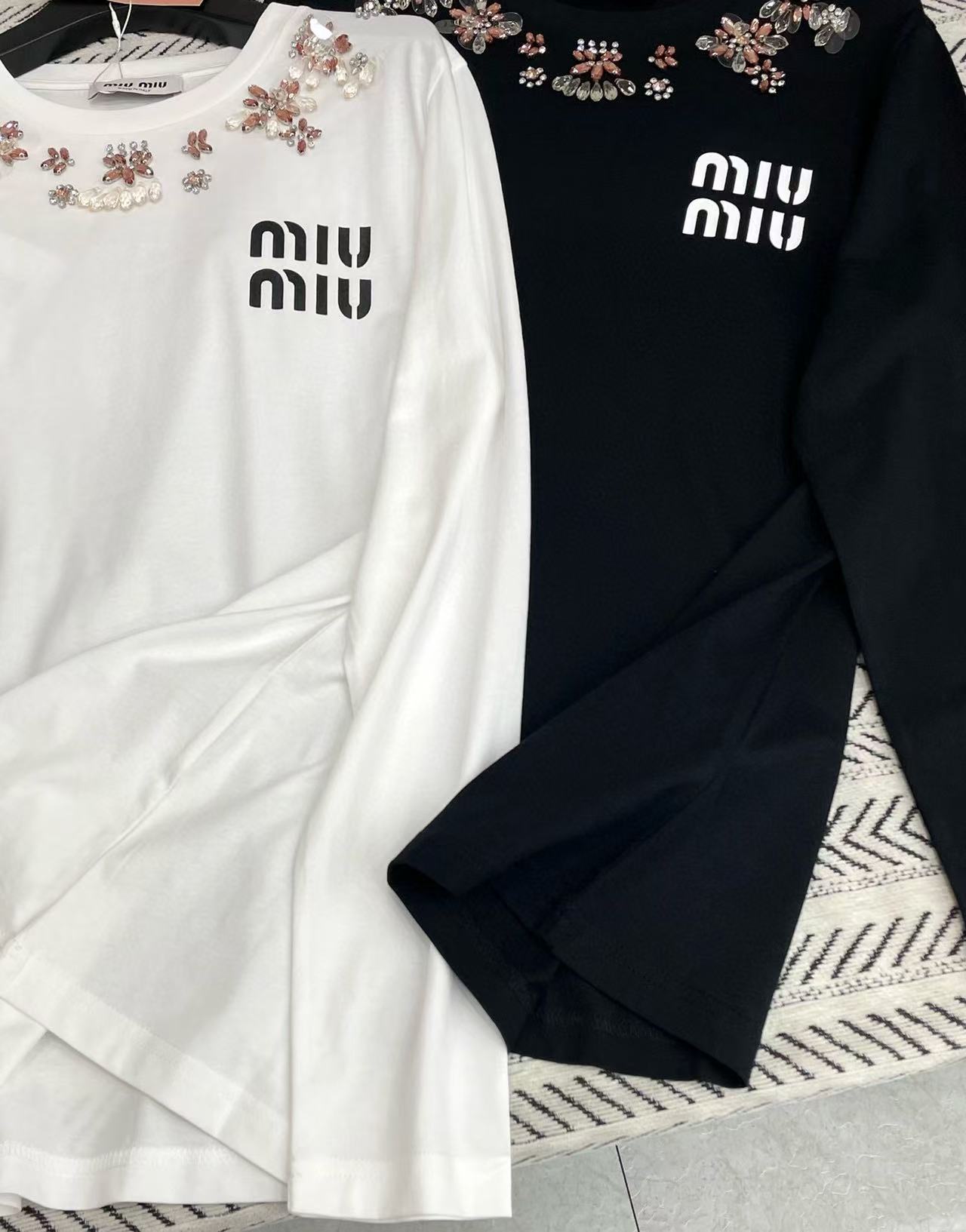 M1UM1U ビーズフラワーレター ロングスリーブTシャツ【50%割引+送料無料】