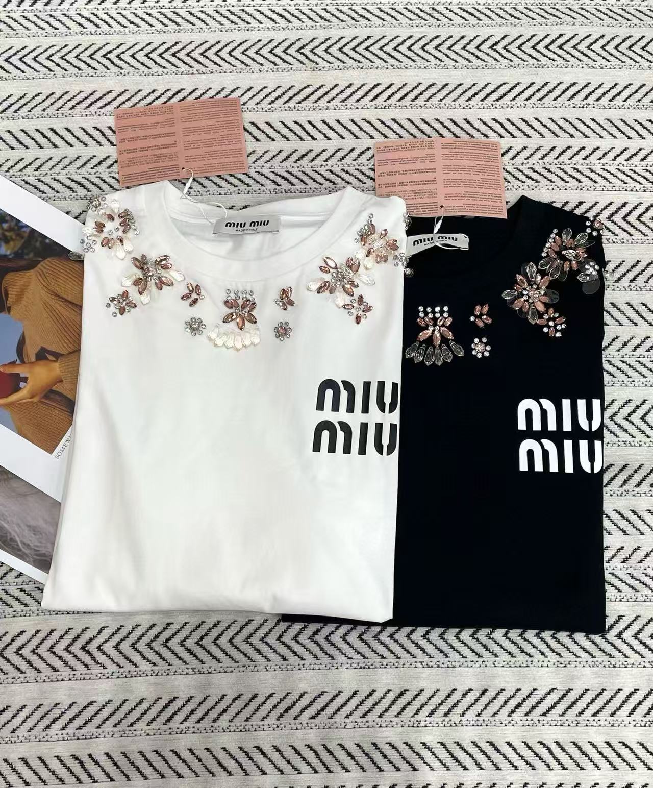 M1UM1U ビーズフラワーレター ロングスリーブTシャツ【50%割引+送料無料】