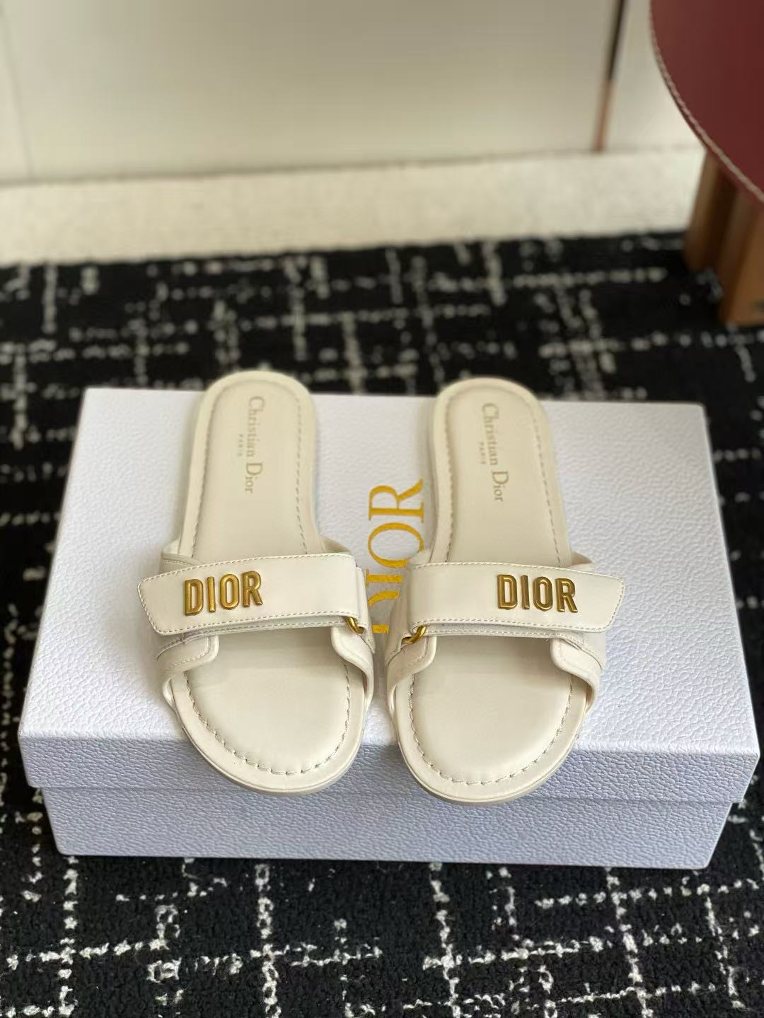 DI0Rの高品質シンプルスリッパ【50％割引+送料無料】