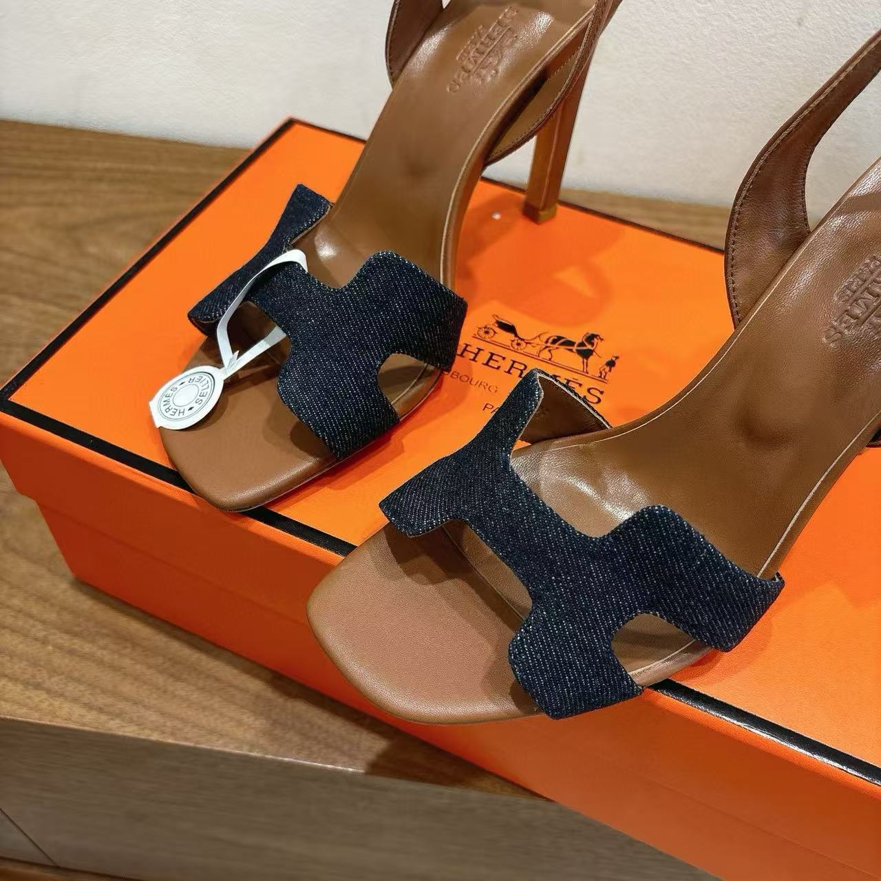 HERME5 高品質牛革ハイヒールサンダル【50％割引+送料無料】