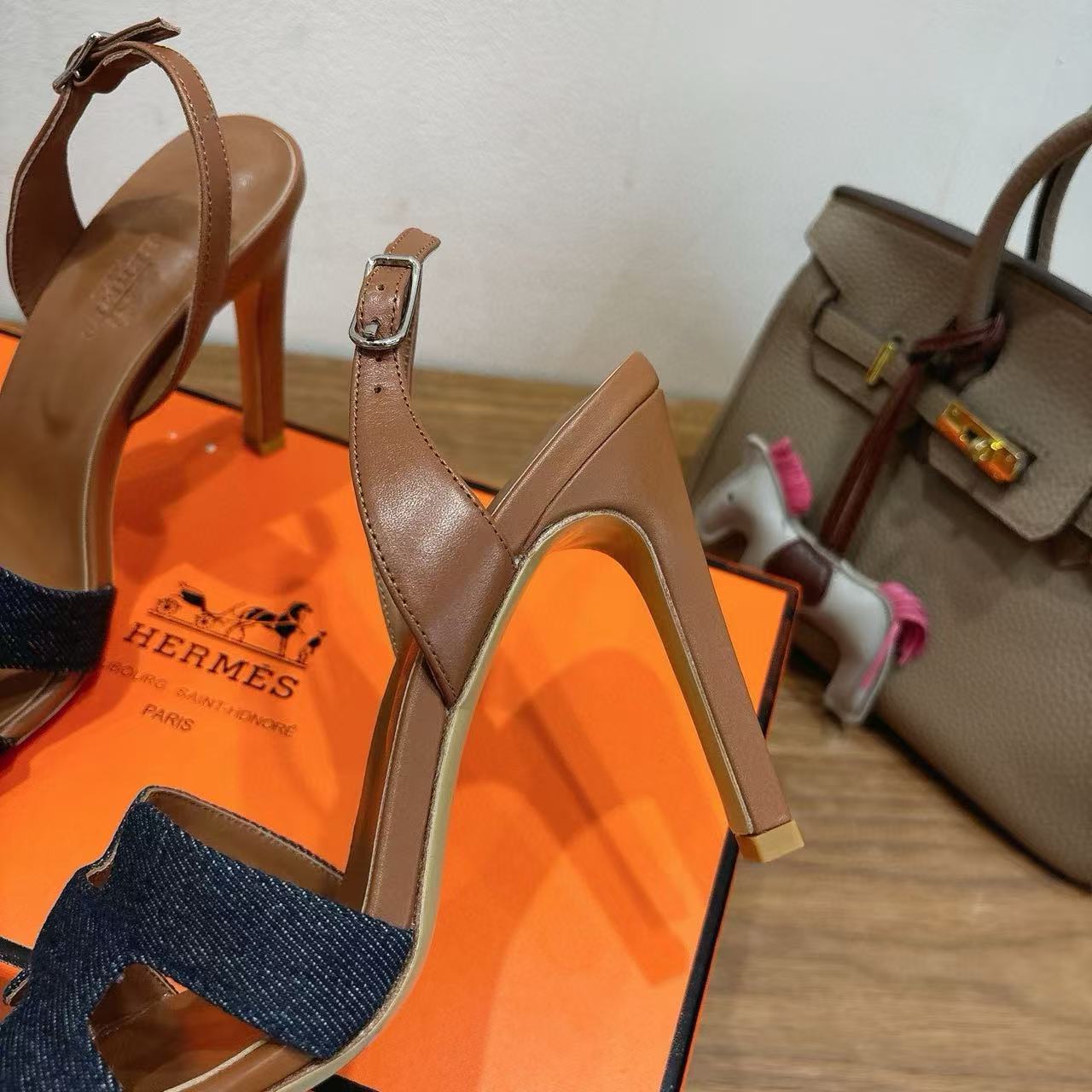 HERME5 高品質牛革ハイヒールサンダル【50％割引+送料無料】