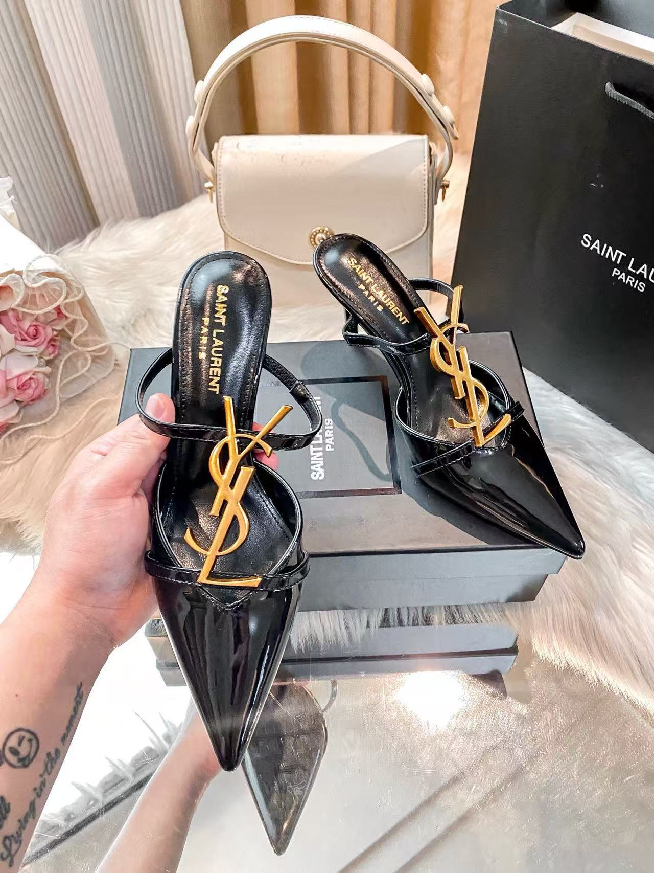 YSLのポインテッドハイヒール【50％割引+送料無料】