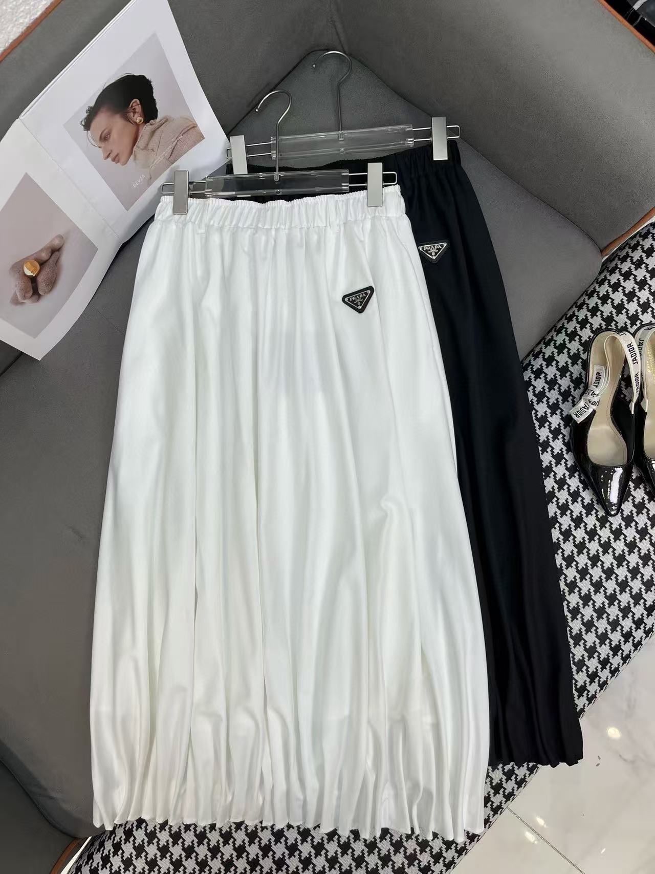 PR4DA トライアングルロゴスカート【50％割引+送料無料】