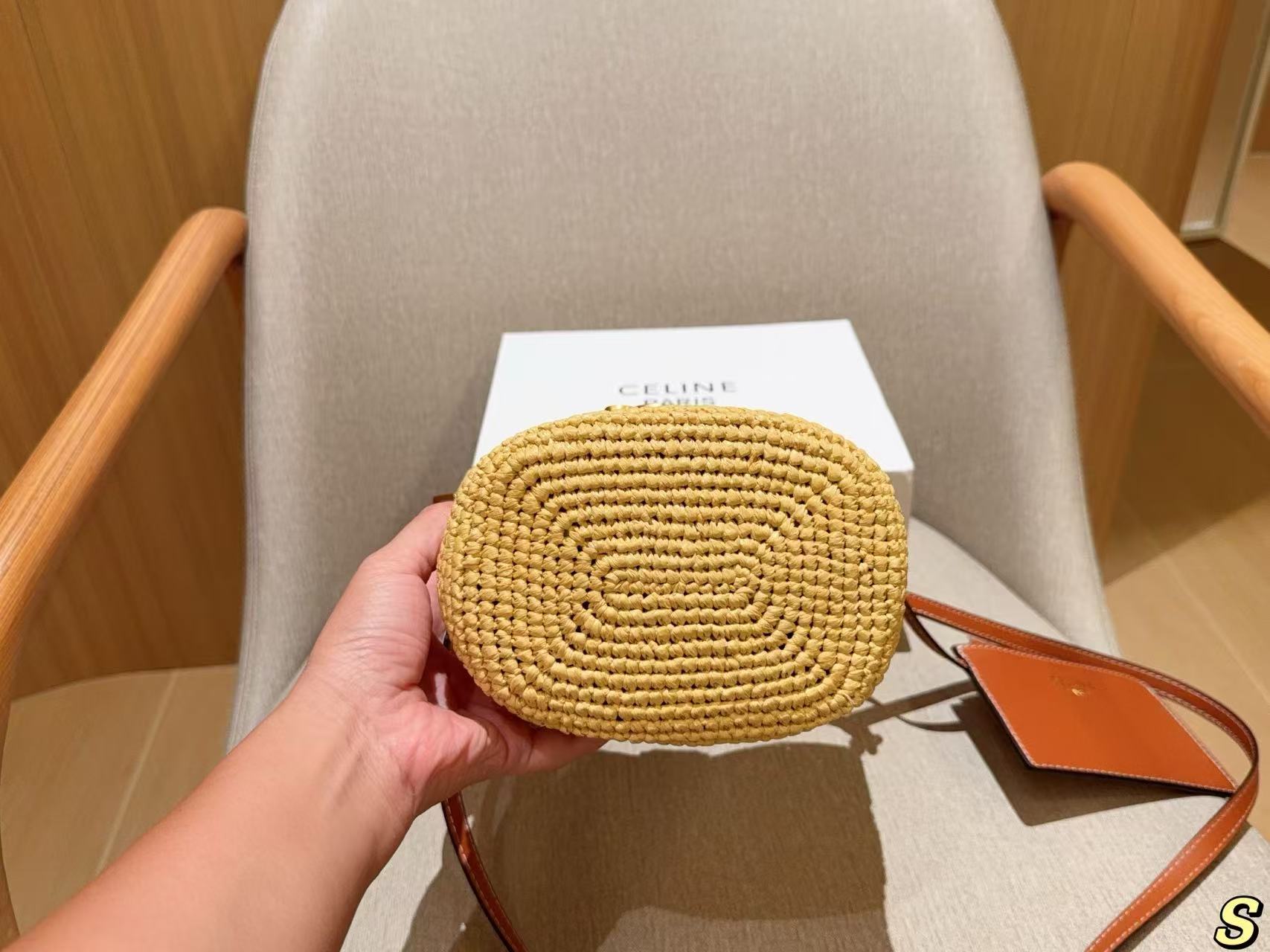 CEL1NE 編み込みストローバケットバッグ【50％割引+送料無料】