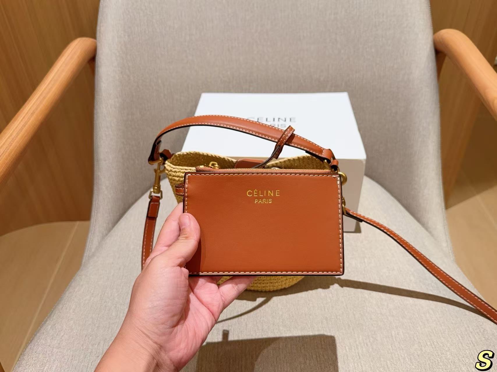 CEL1NE 編み込みストローバケットバッグ【50％割引+送料無料】