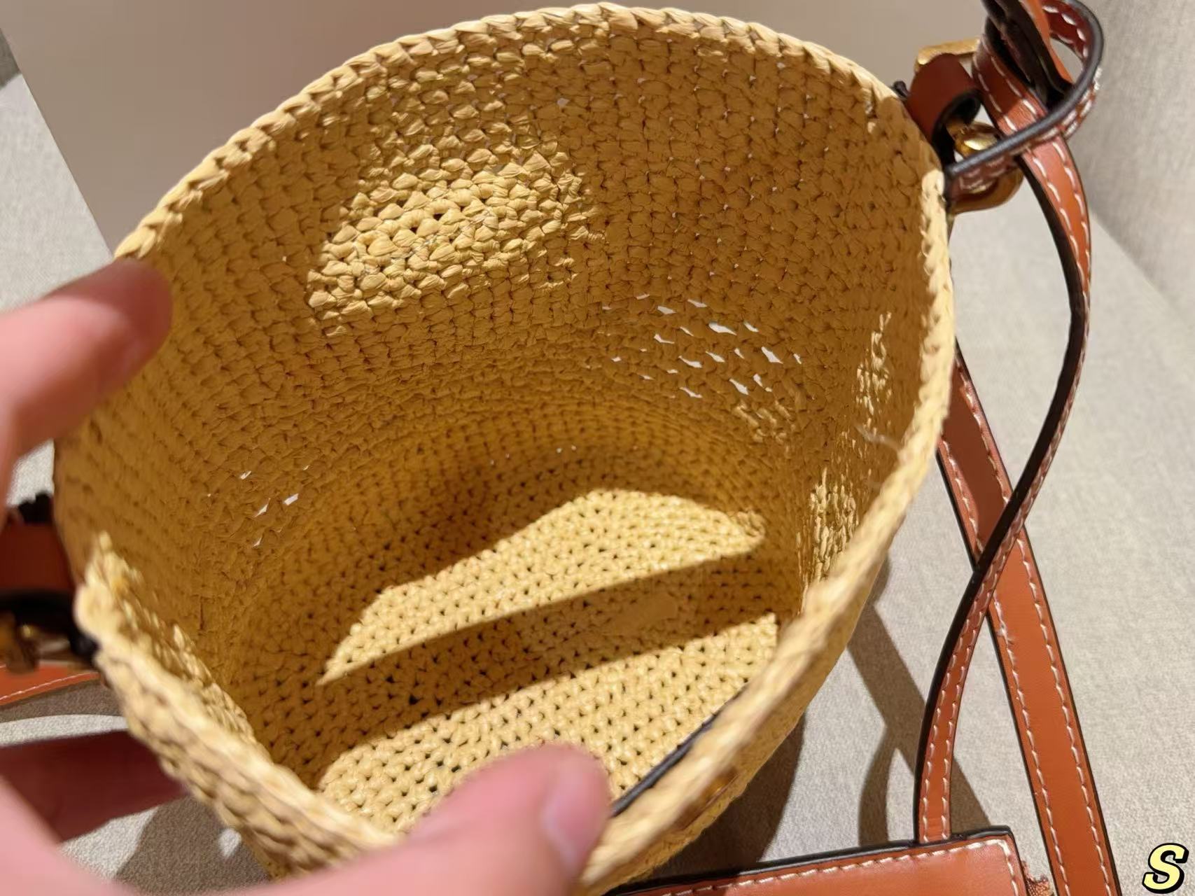 CEL1NE 編み込みストローバケットバッグ【50％割引+送料無料】