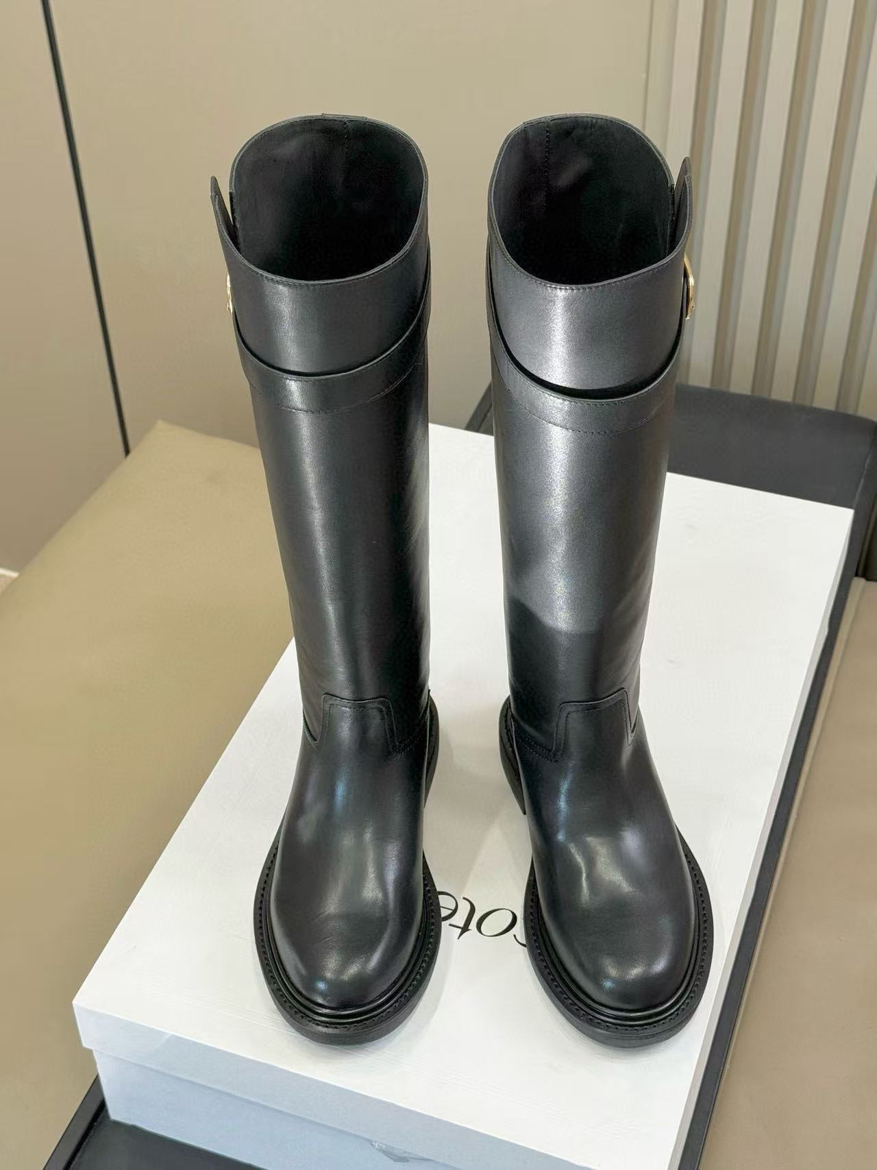 CEL1NEの高品質凱旋門ブーツ【50%割引+送料無料】