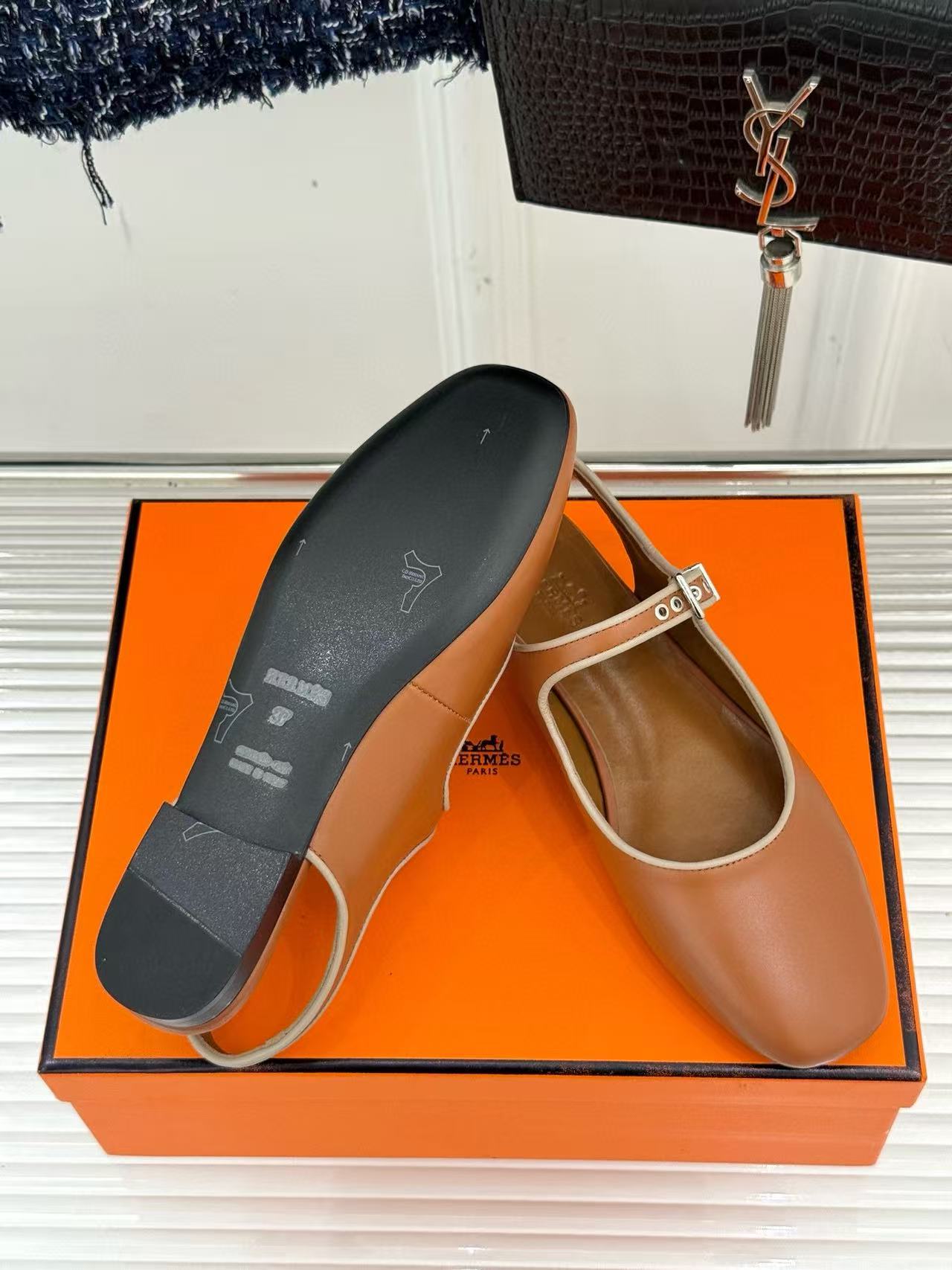 HERME5 高級レザーフラットサンダル【50%割引+送料無料】