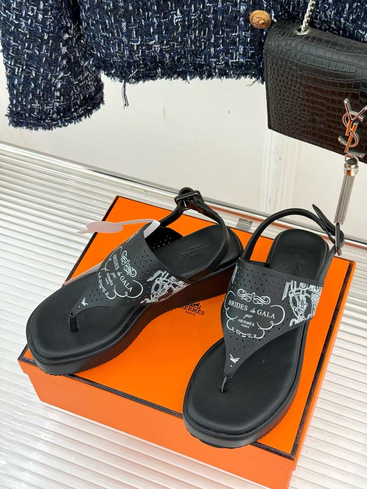 HERME5高品質プラットフォームサンダル【50％割引+送料無料】
