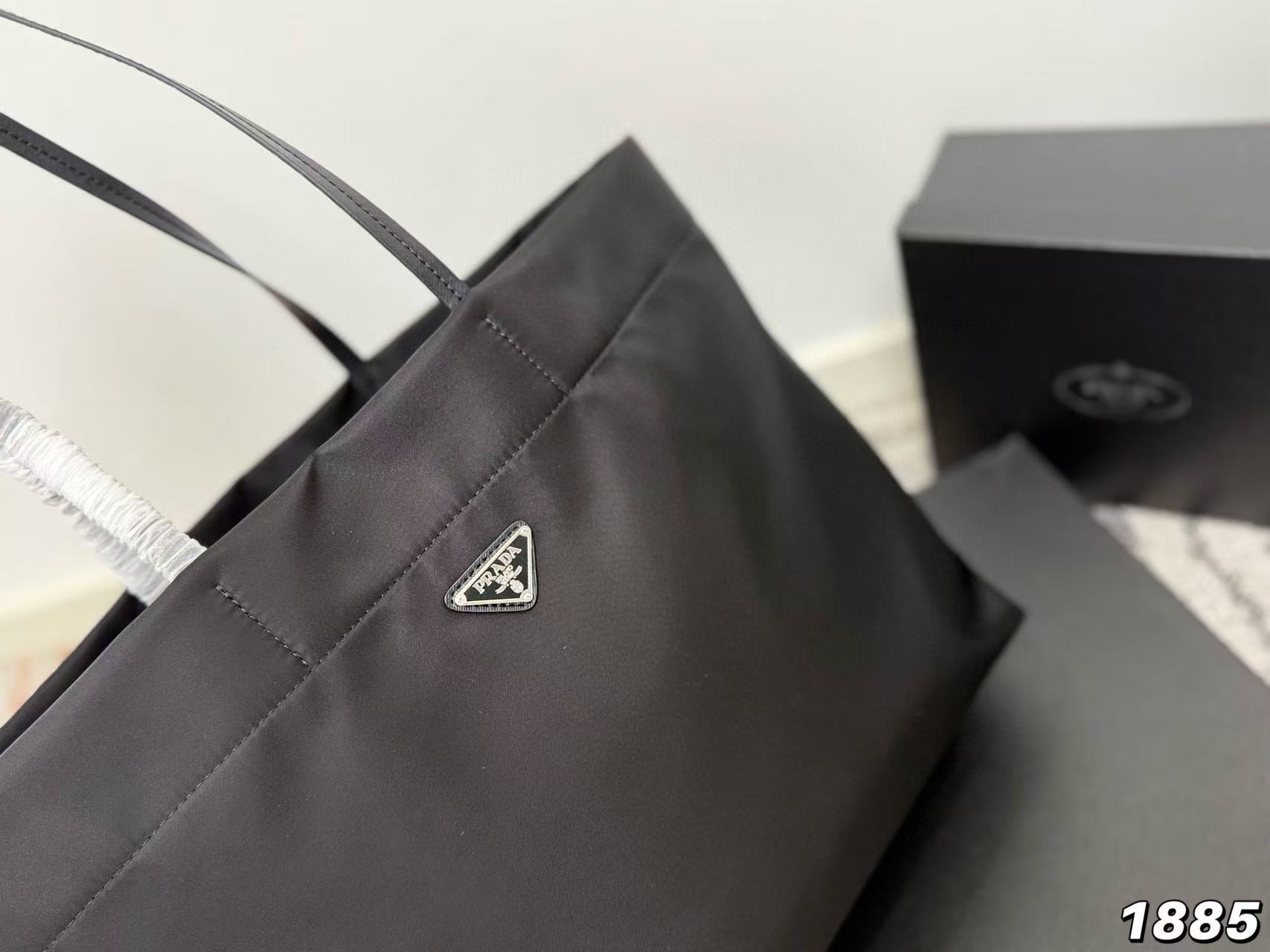 PR4DA トライアングルロゴ キャンバス ショッピングバッグ【50％割引+送料無料】