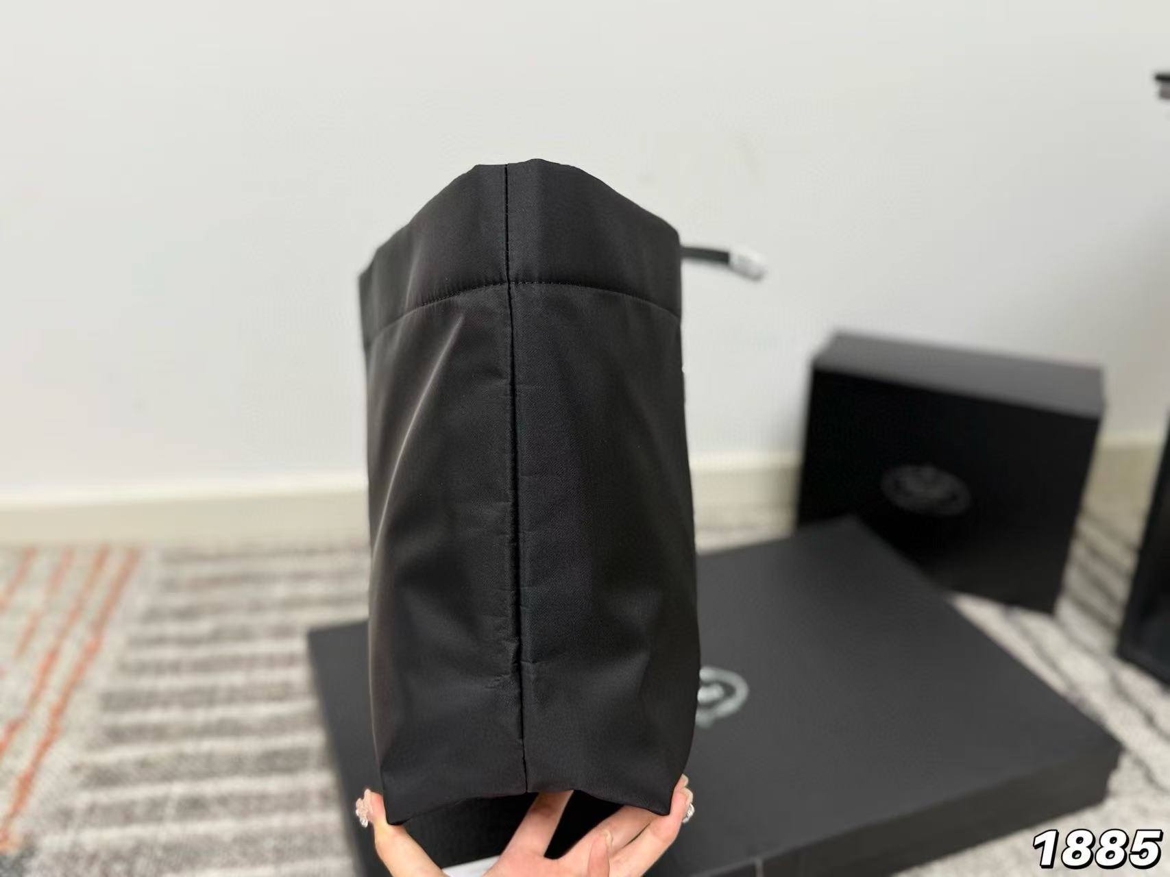 PR4DA トライアングルロゴ キャンバス ショッピングバッグ【50％割引+送料無料】