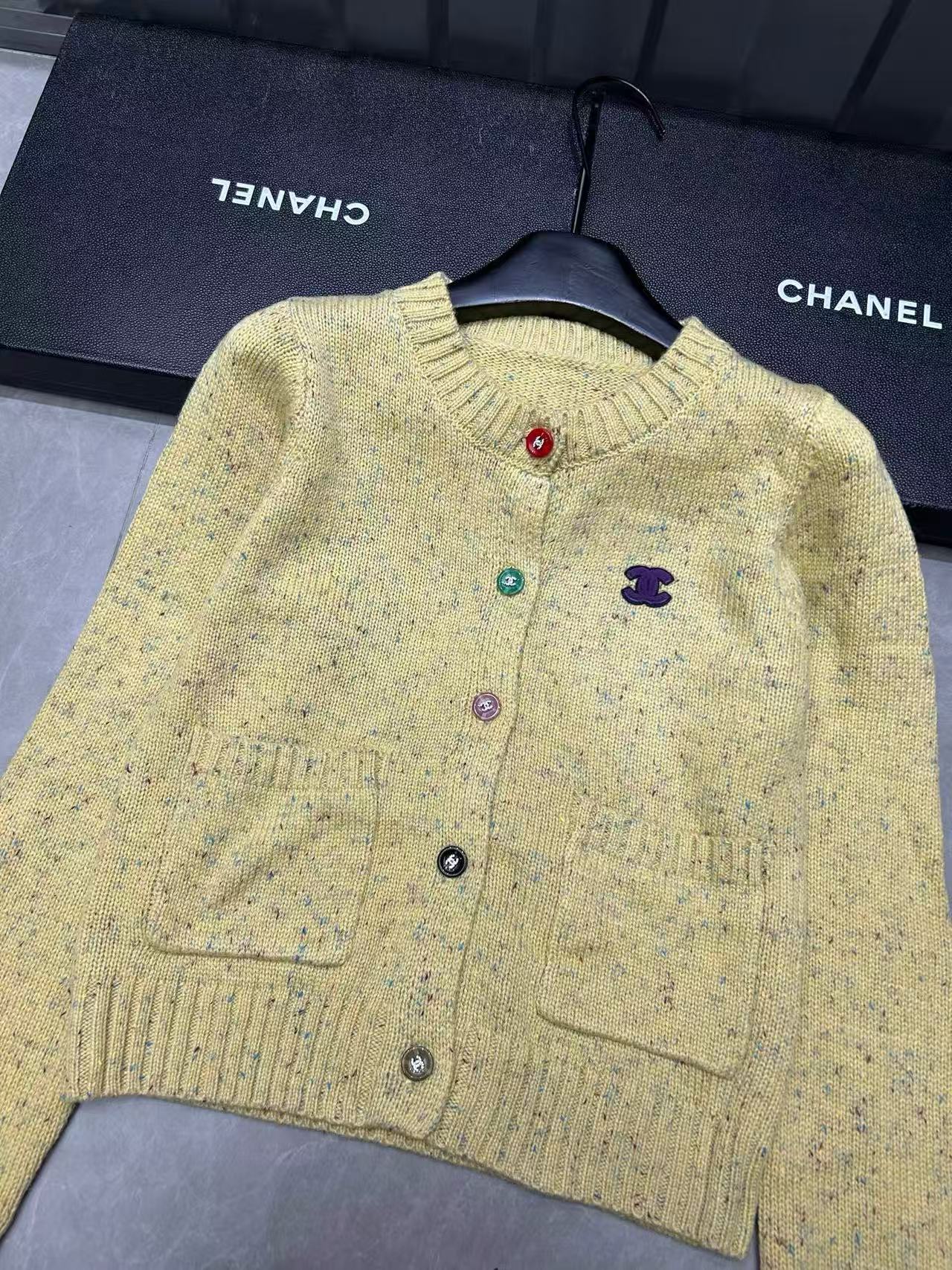 CHANE1 カラフルボタンウールカーディガン【50％割引+送料無料】