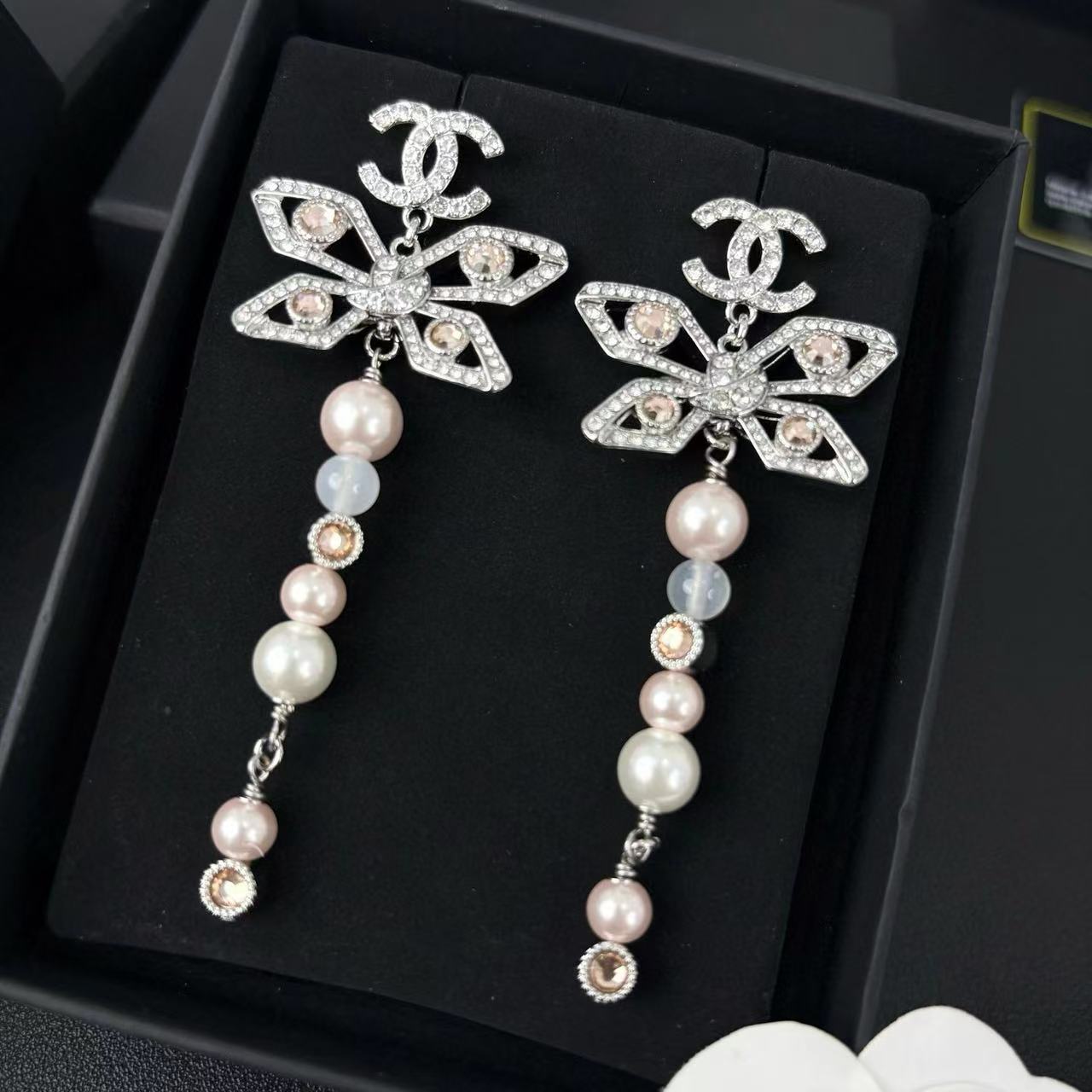 CHANE1 バタフライ ダブルC パール イヤリング【50％割引+送料無料】