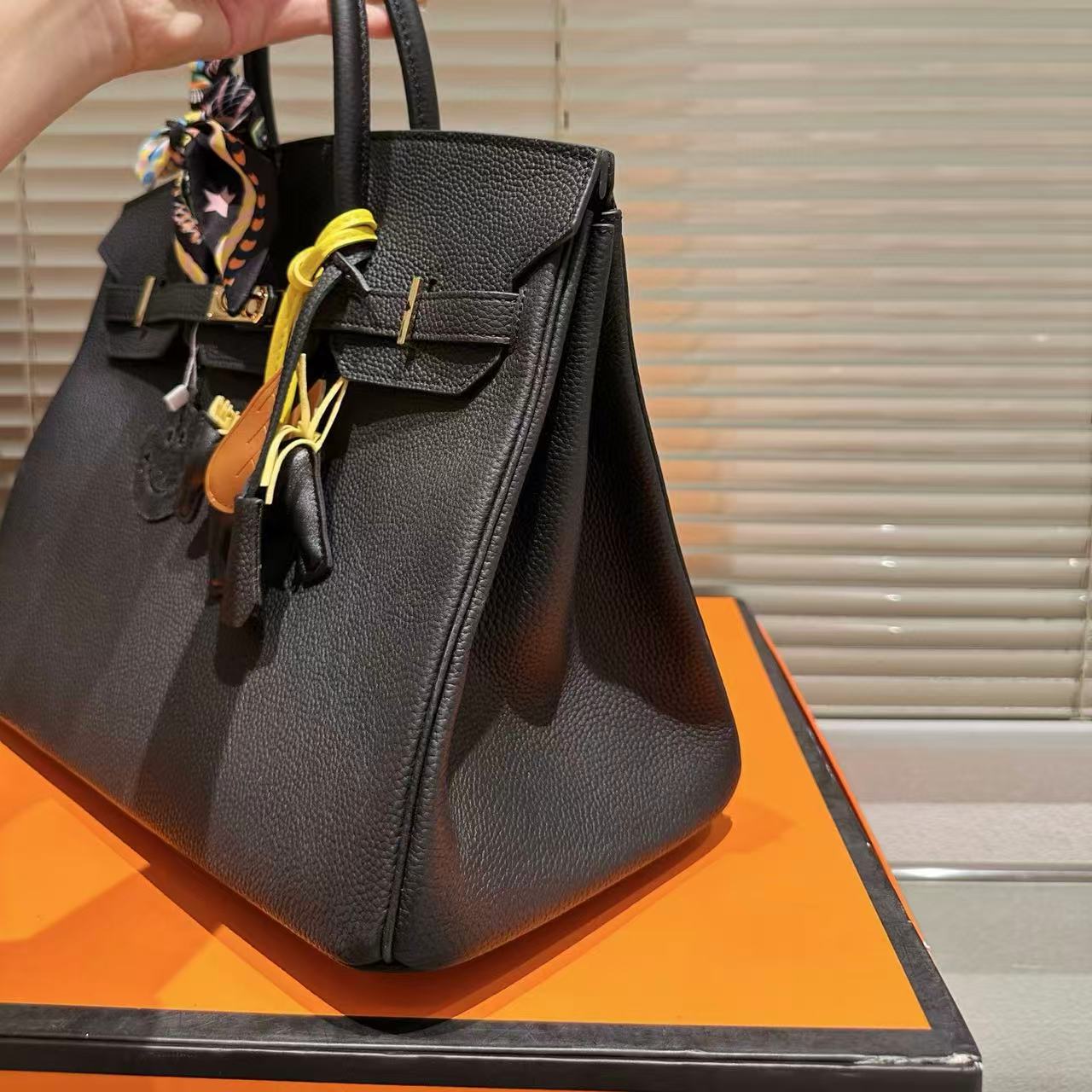 HERME5の高品質ハンドバッグ【50％割引+送料無料】