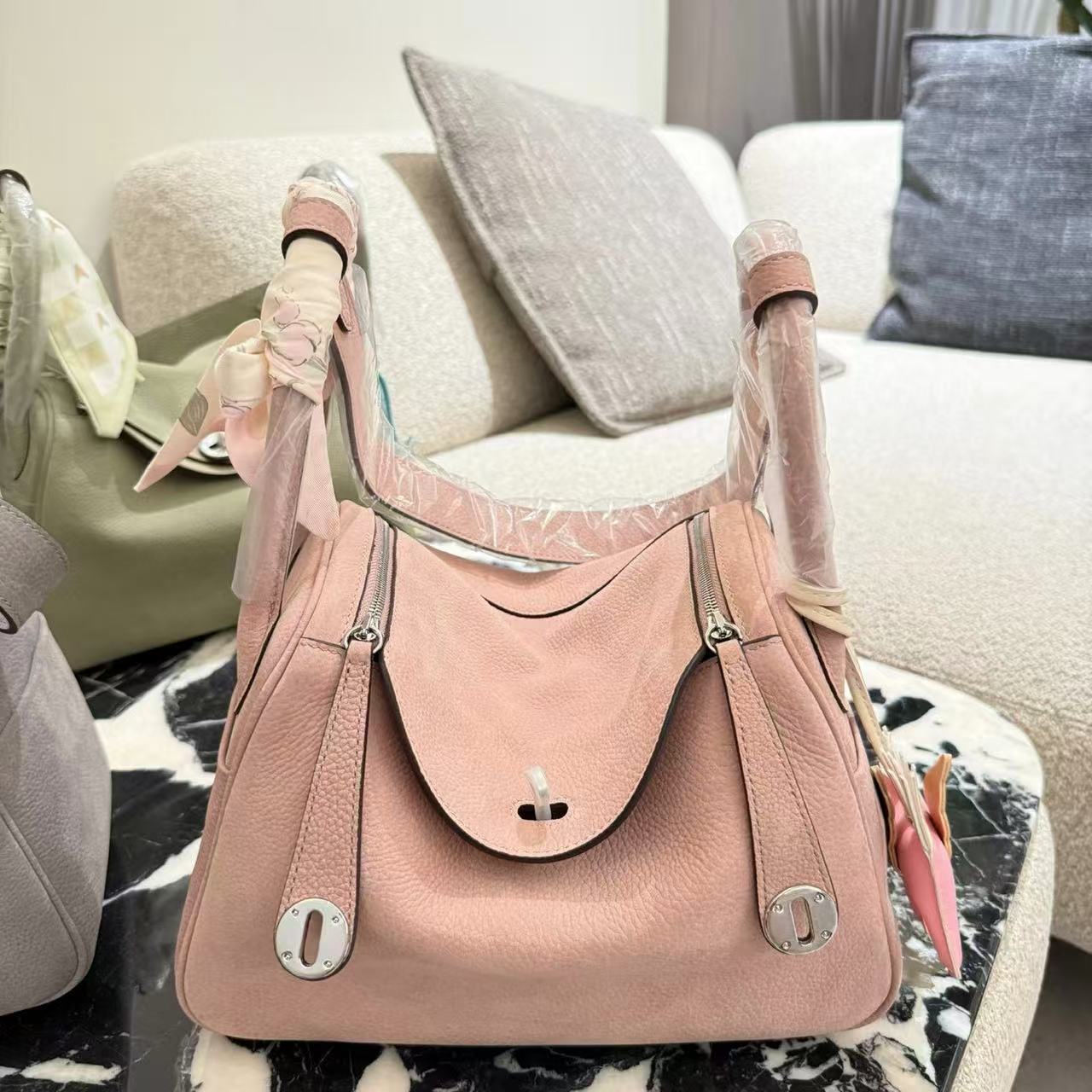 HERME5 lindy鹿革ショルダーバッグ【50％割引+送料無料】