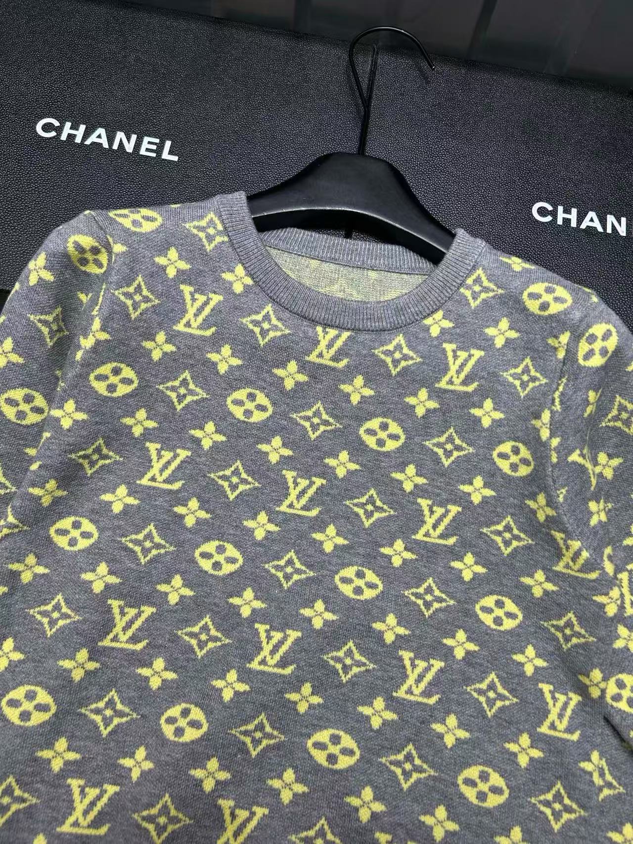 LVプリントウールセーター【50％割引+送料無料】